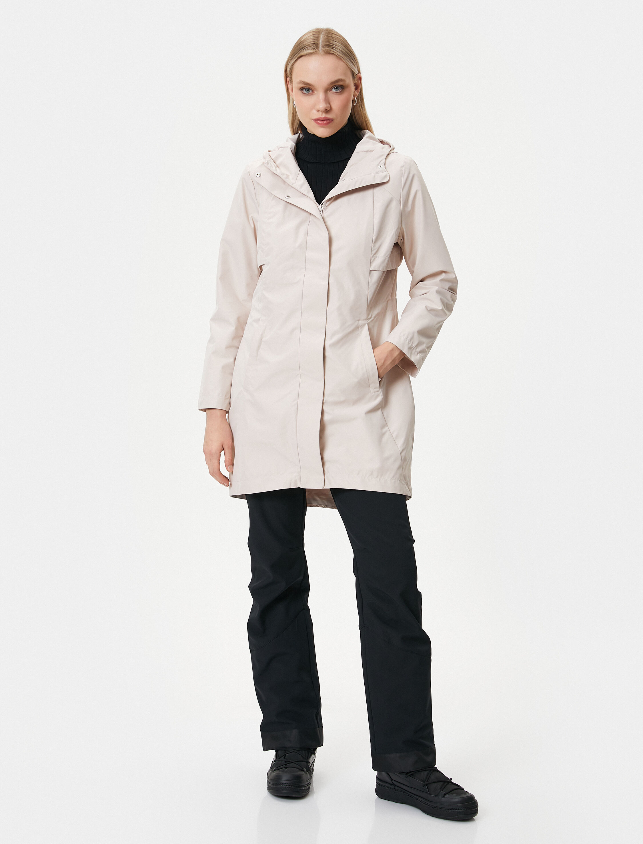   Uzun Outdoor Mont Kapüşonlu Cep Detaylı Çıtçıtlı