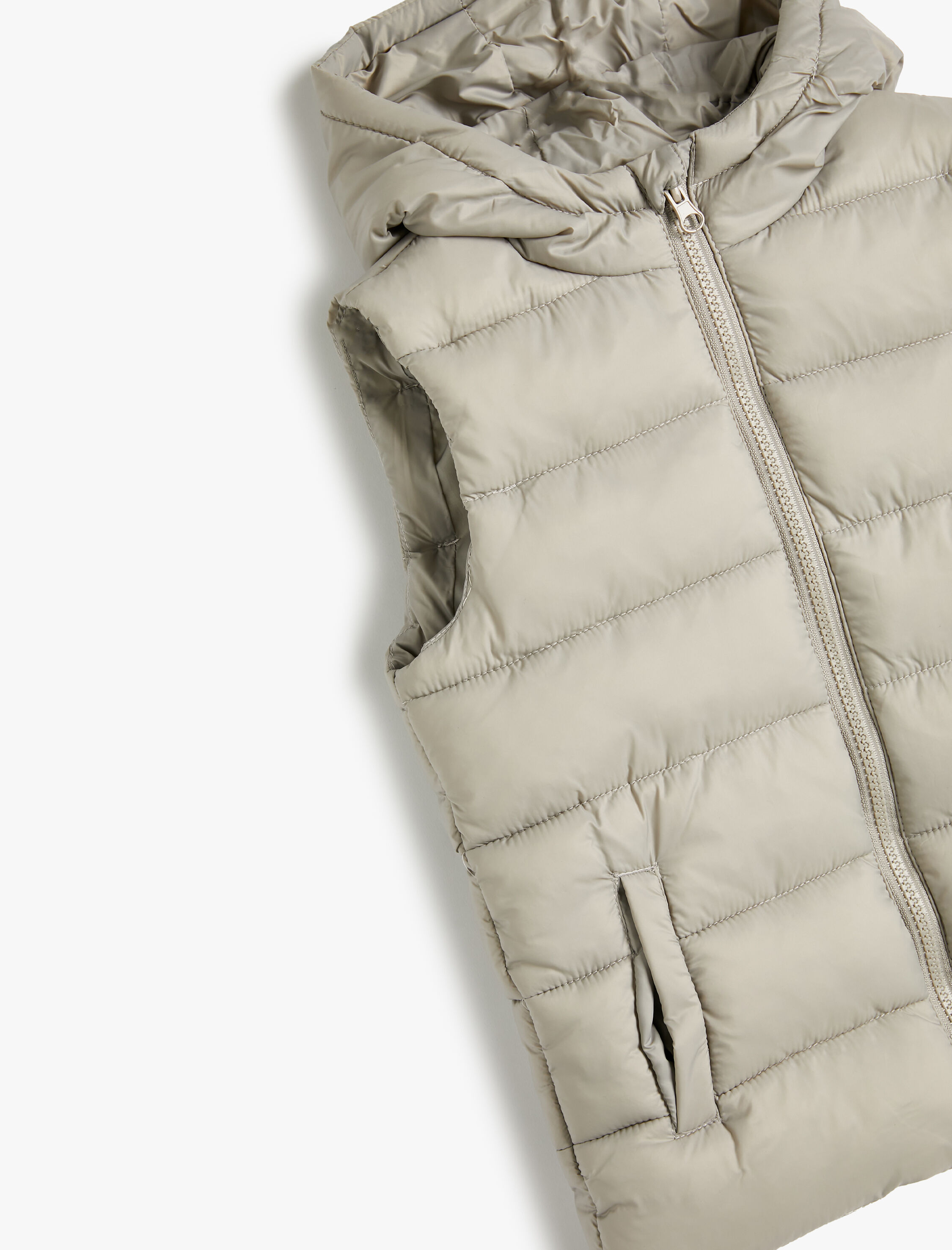  Erkek Çocuk Basic Kapşonlu Mevsimlik Yelek Cep Detaylı