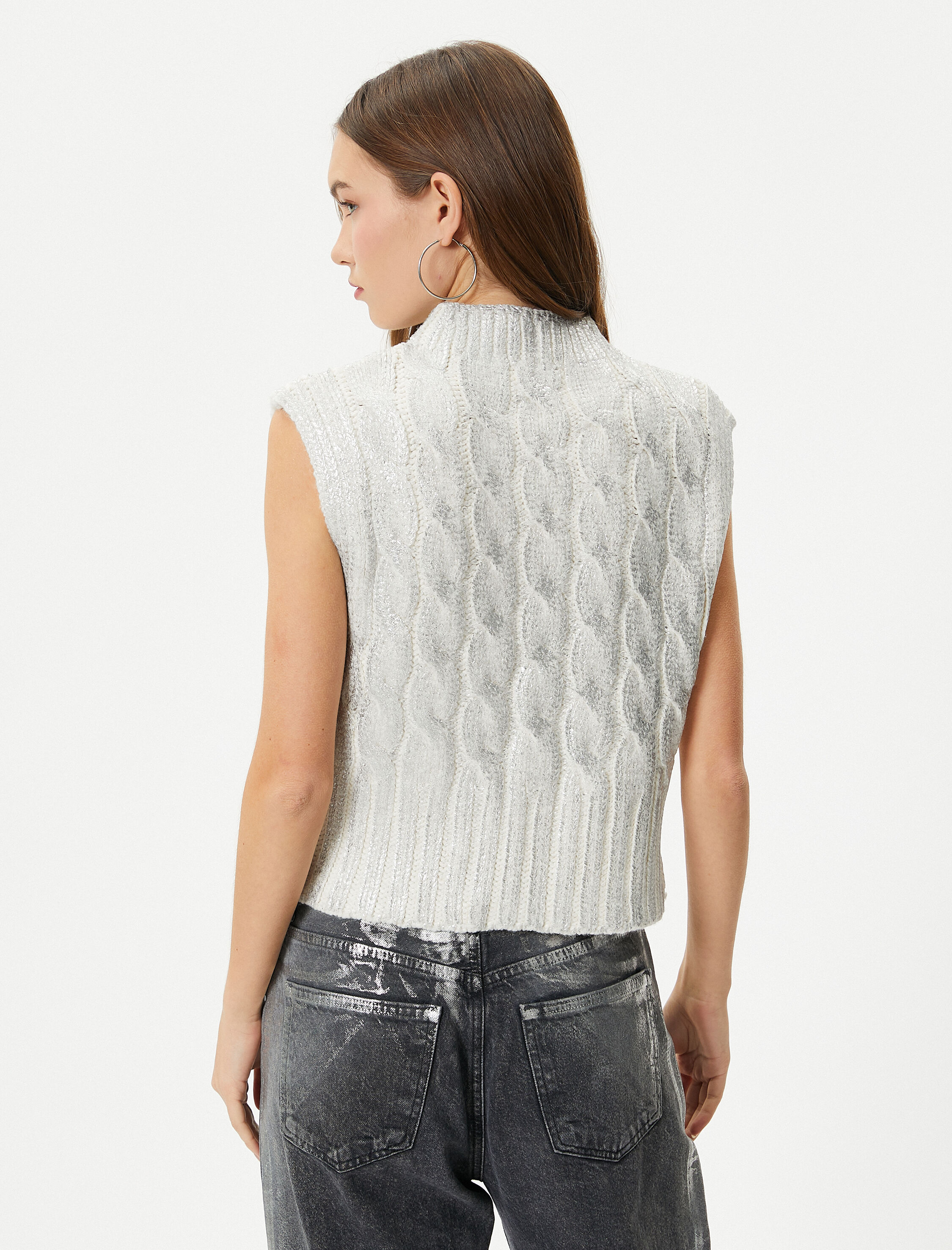   Parlak Varaklı Triko Süveter Crop Dik Yaka Kolsuz Örgü Desenli