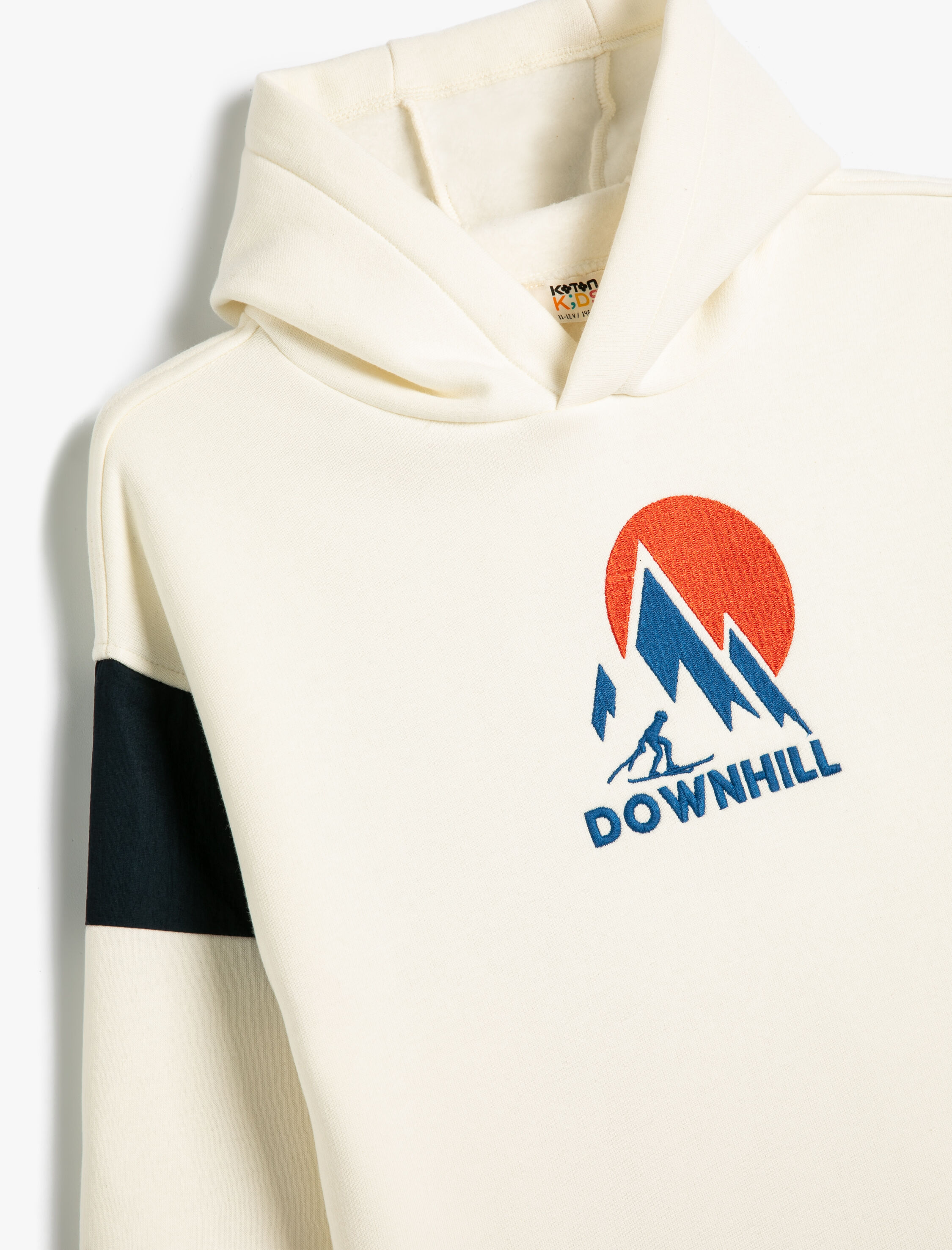  Erkek Çocuk Kapşonlu Sweat Kayak Temalı Baskı Detaylı Uzun Kollu Şardonlu