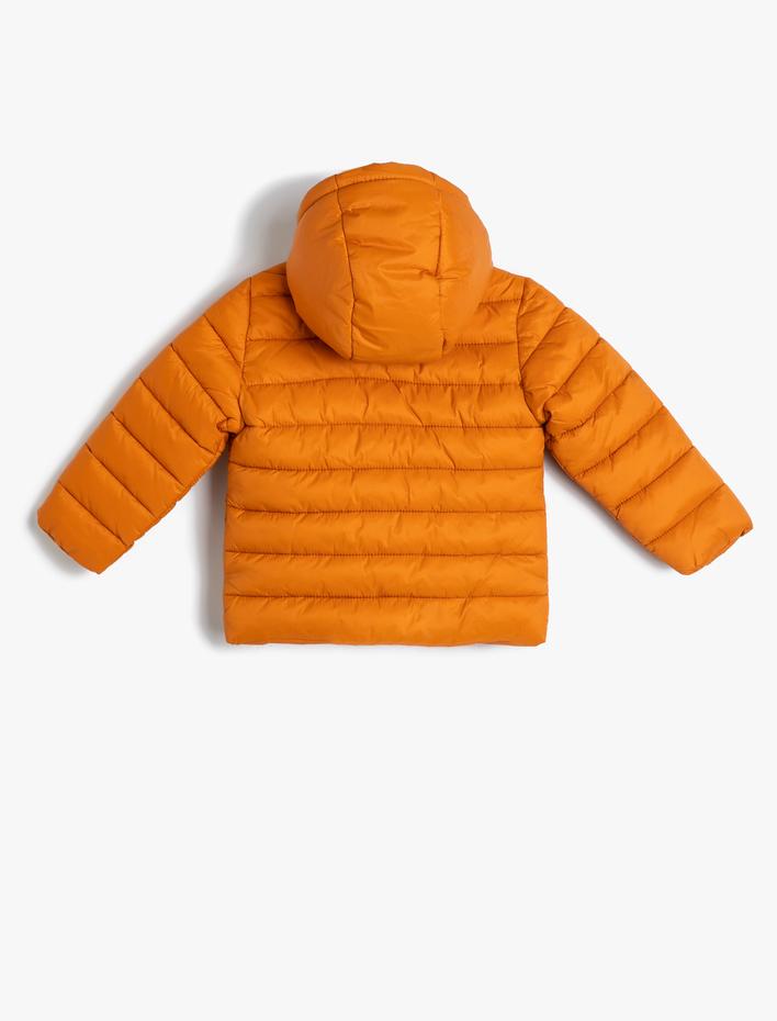 Erkek Bebek Şişme Mont Kapşonlu Cepli Etiket Detaylı