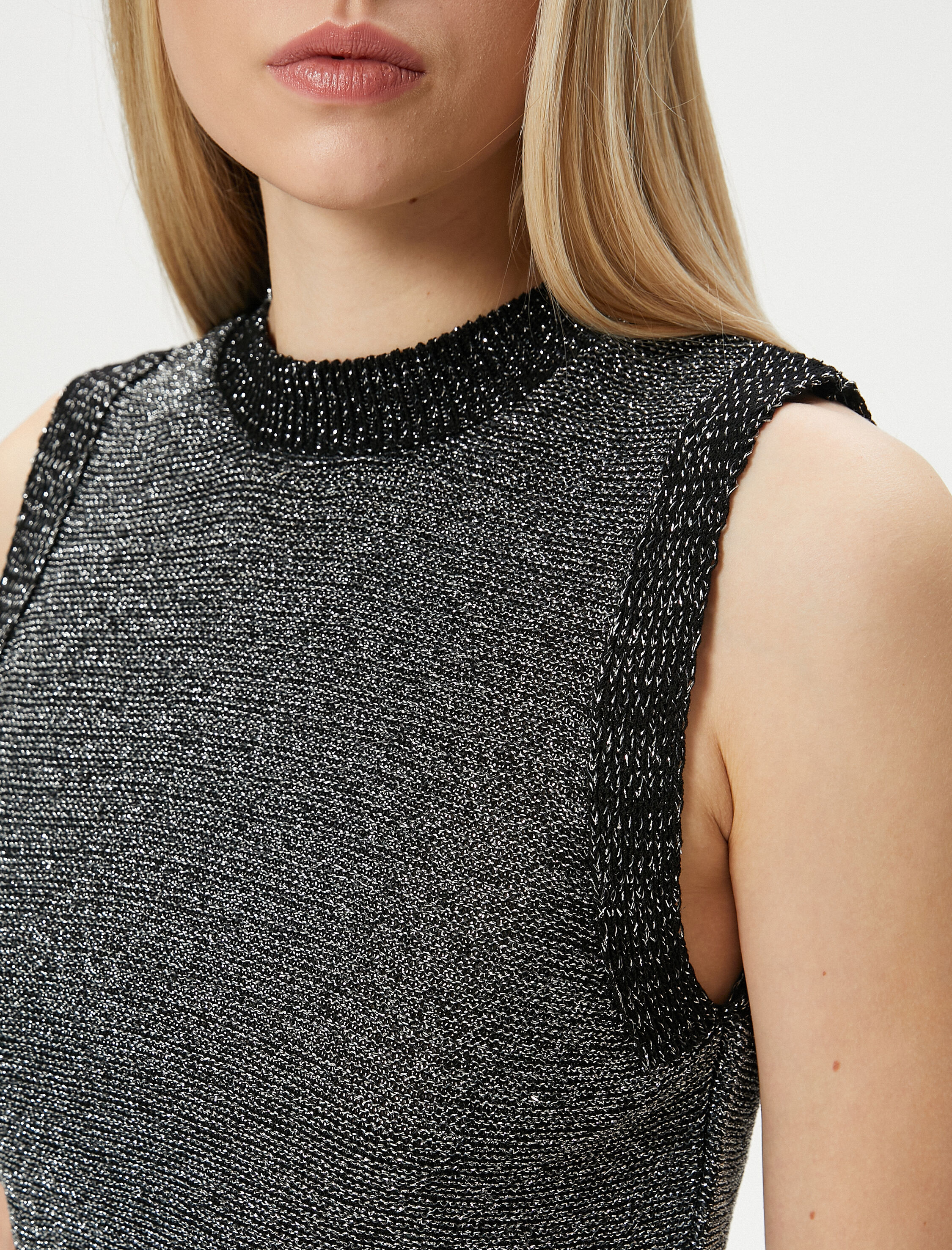   Metalik Crop Triko Üst Simli Bisiklet Yaka