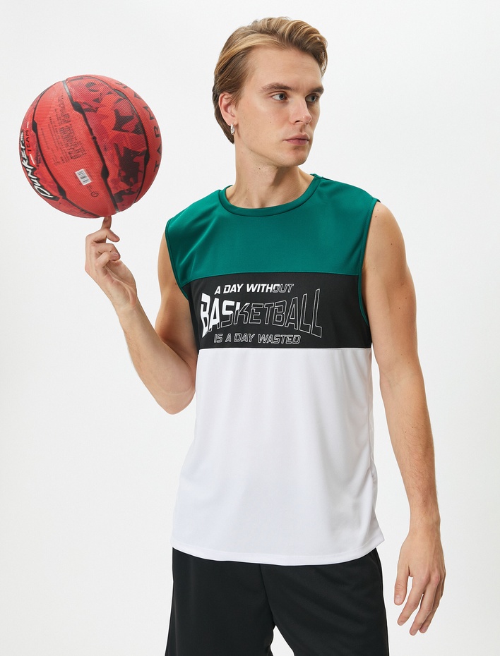  Oversize Basketbol Atleti Kolsuz Bisiklet Yaka Baskılı