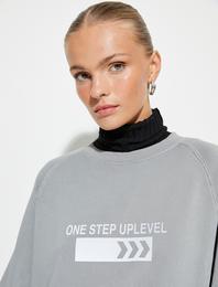 Bisiklet Yaka Sweatshirt Baskılı Ribanalı