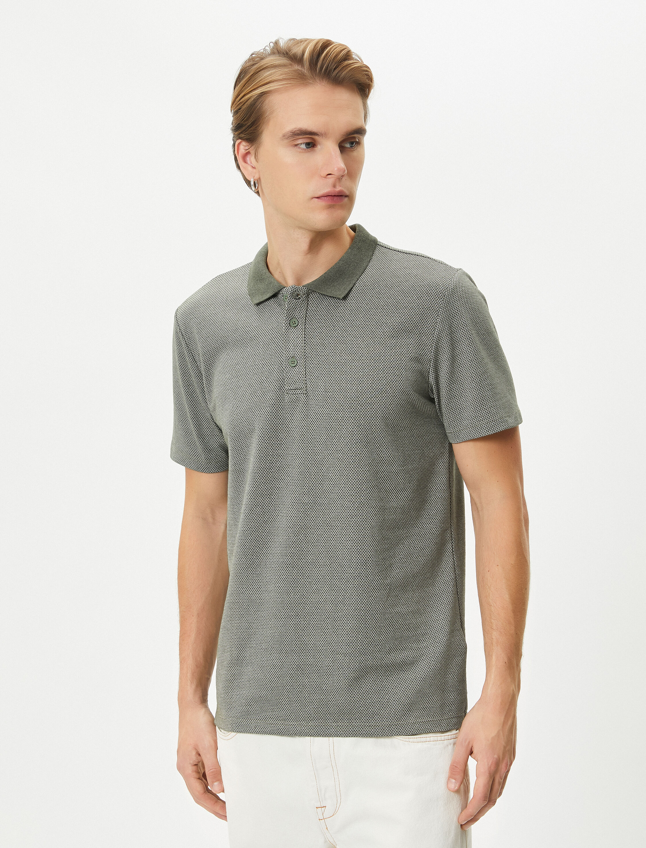   Yakalı Tişört Düğmeli Dokulu Minimal Desenli Kısa Kollu