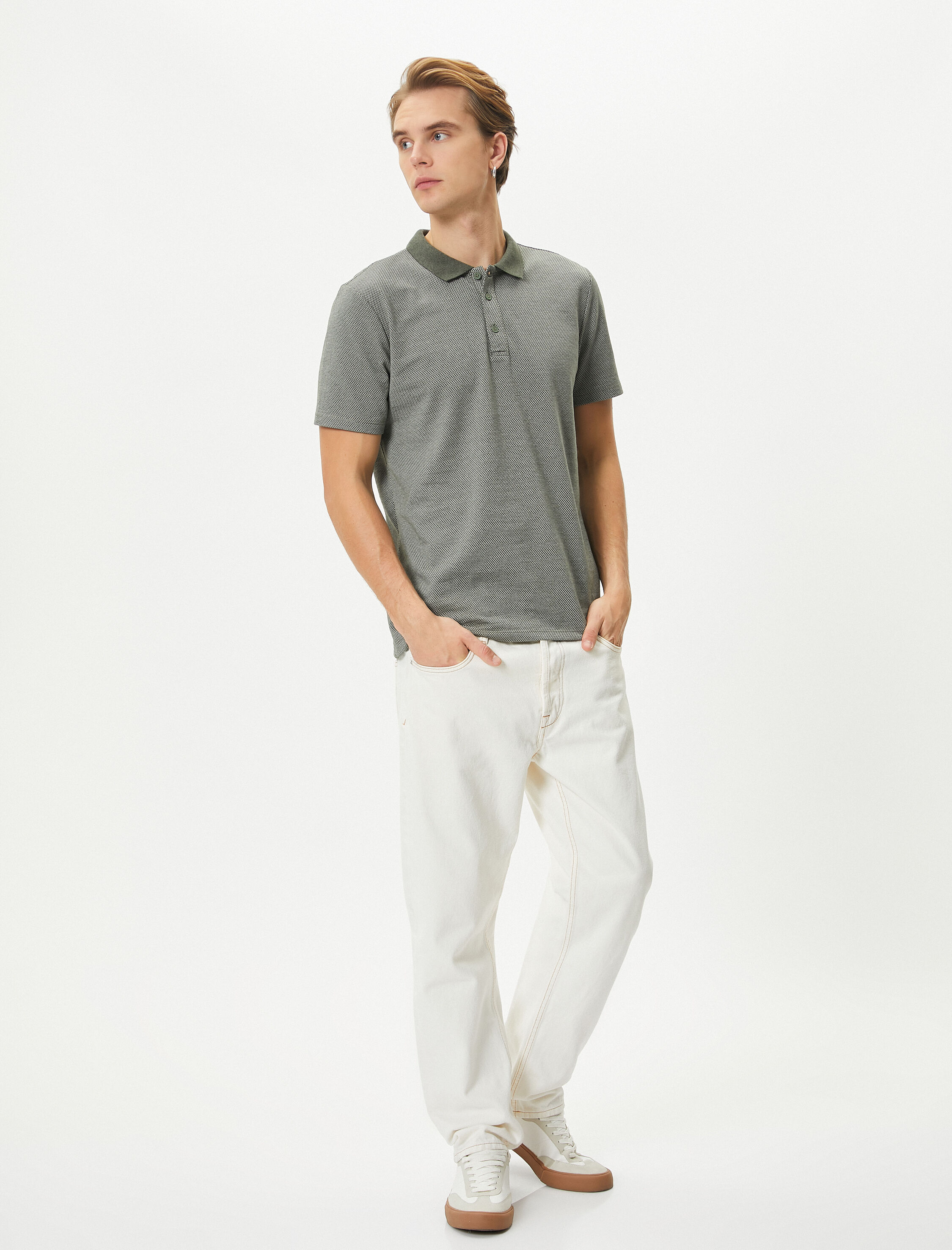   Yakalı Tişört Düğmeli Dokulu Minimal Desenli Kısa Kollu