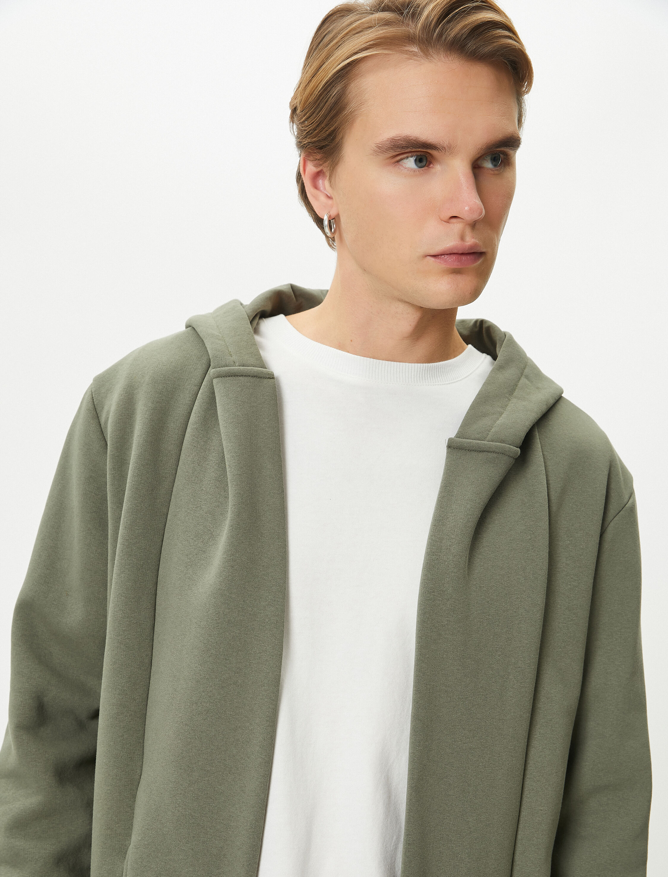   Kapşonlu Hırka Dikiş Detaylı Cepli Asimetrik Kesim