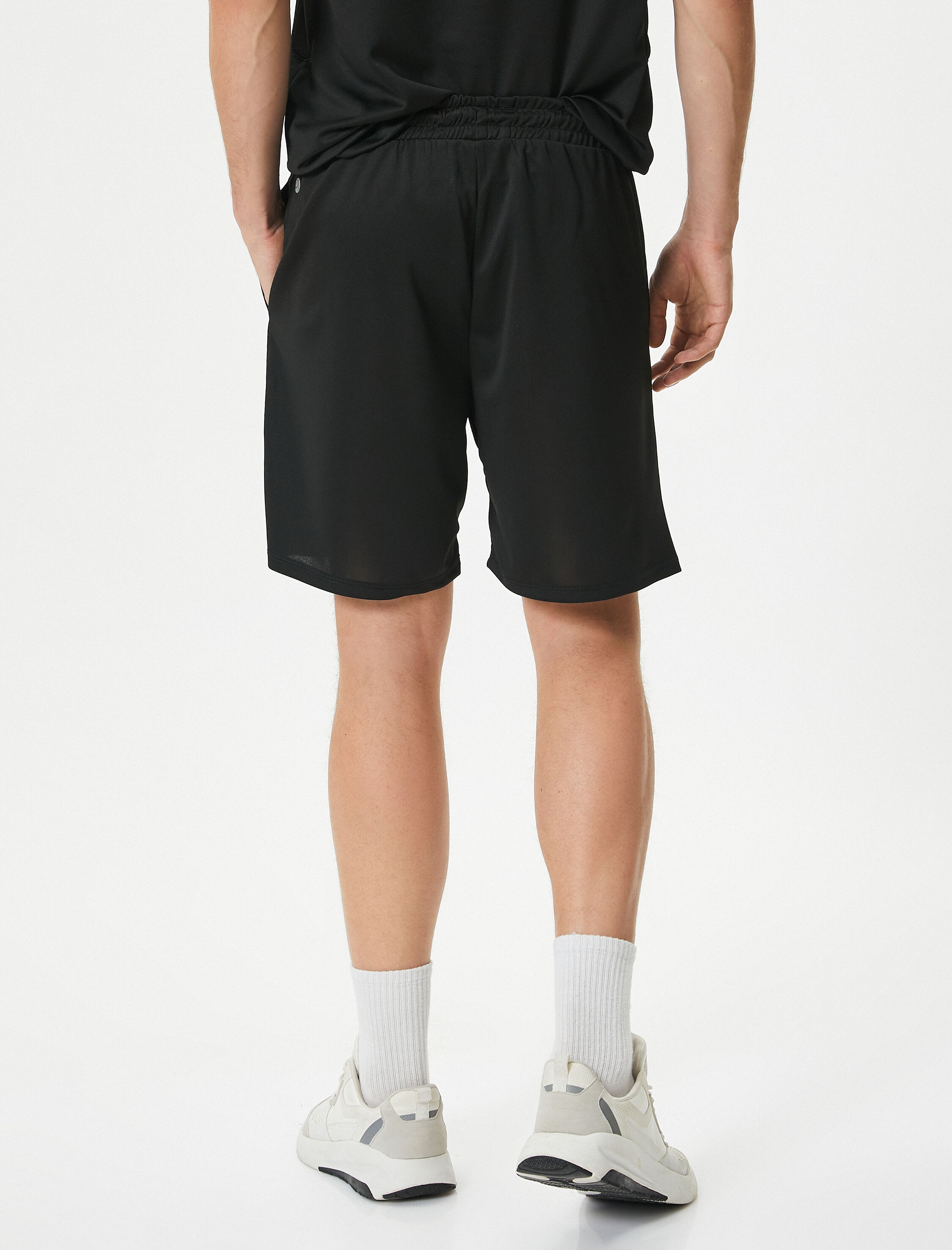   Spor Şort Geometrik Baskılı Beli Bağcıklı Cep Detaylı