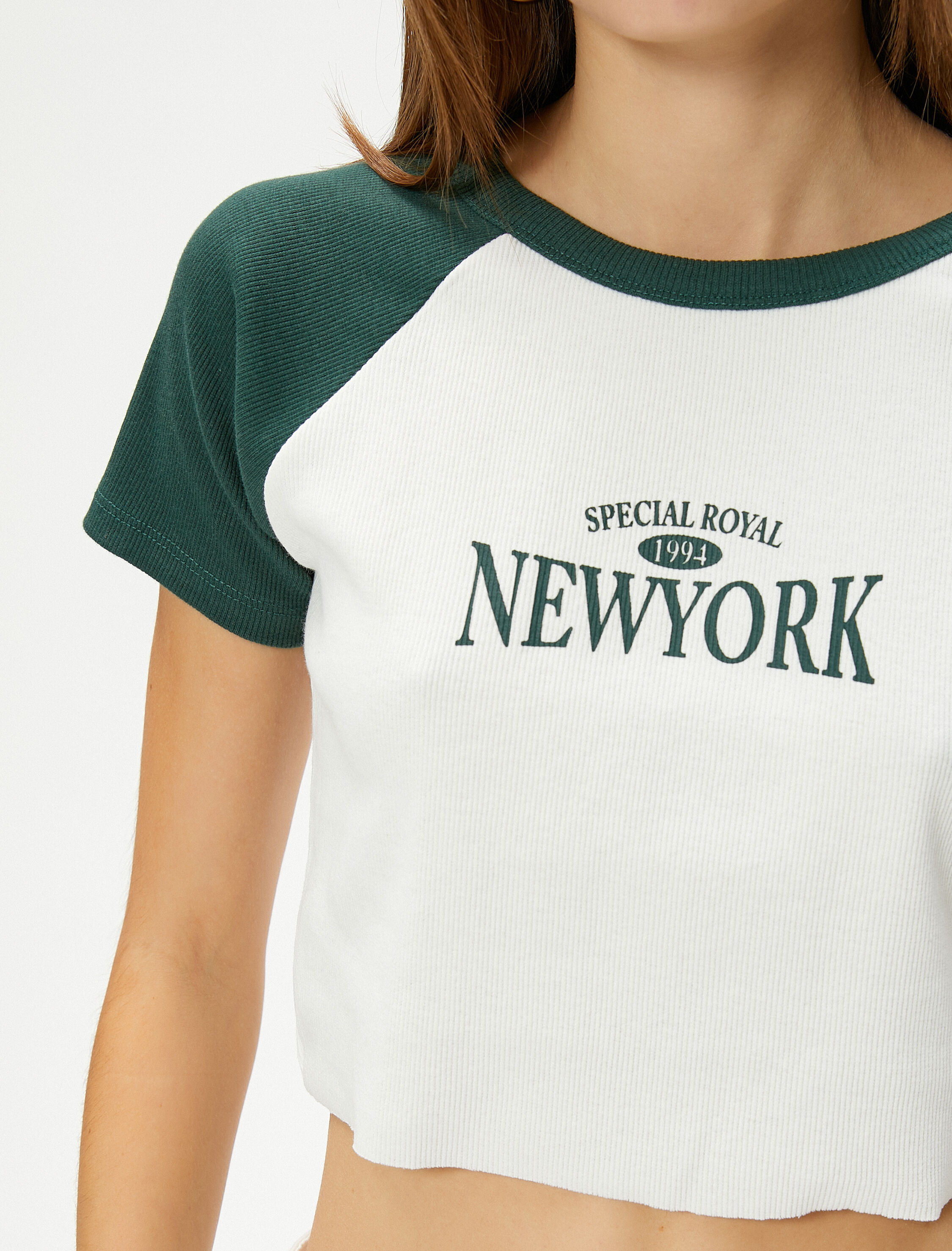   Kolej Crop Tişört Pamuklu Renk Bloklu Baskılı Kısa Kollu