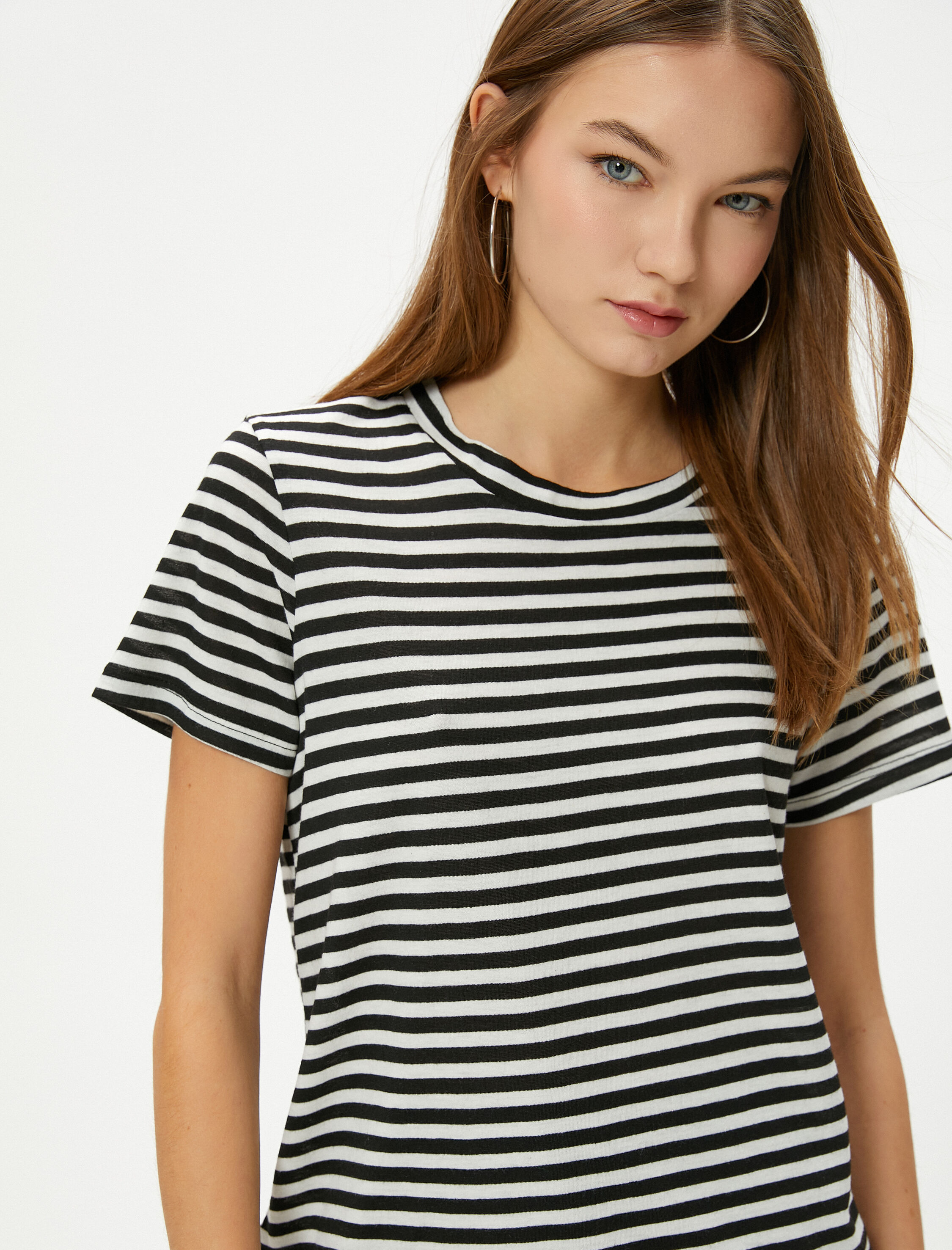   Kısa Kollu Pamuk Karışımlı Tişört Bisiklet Yaka