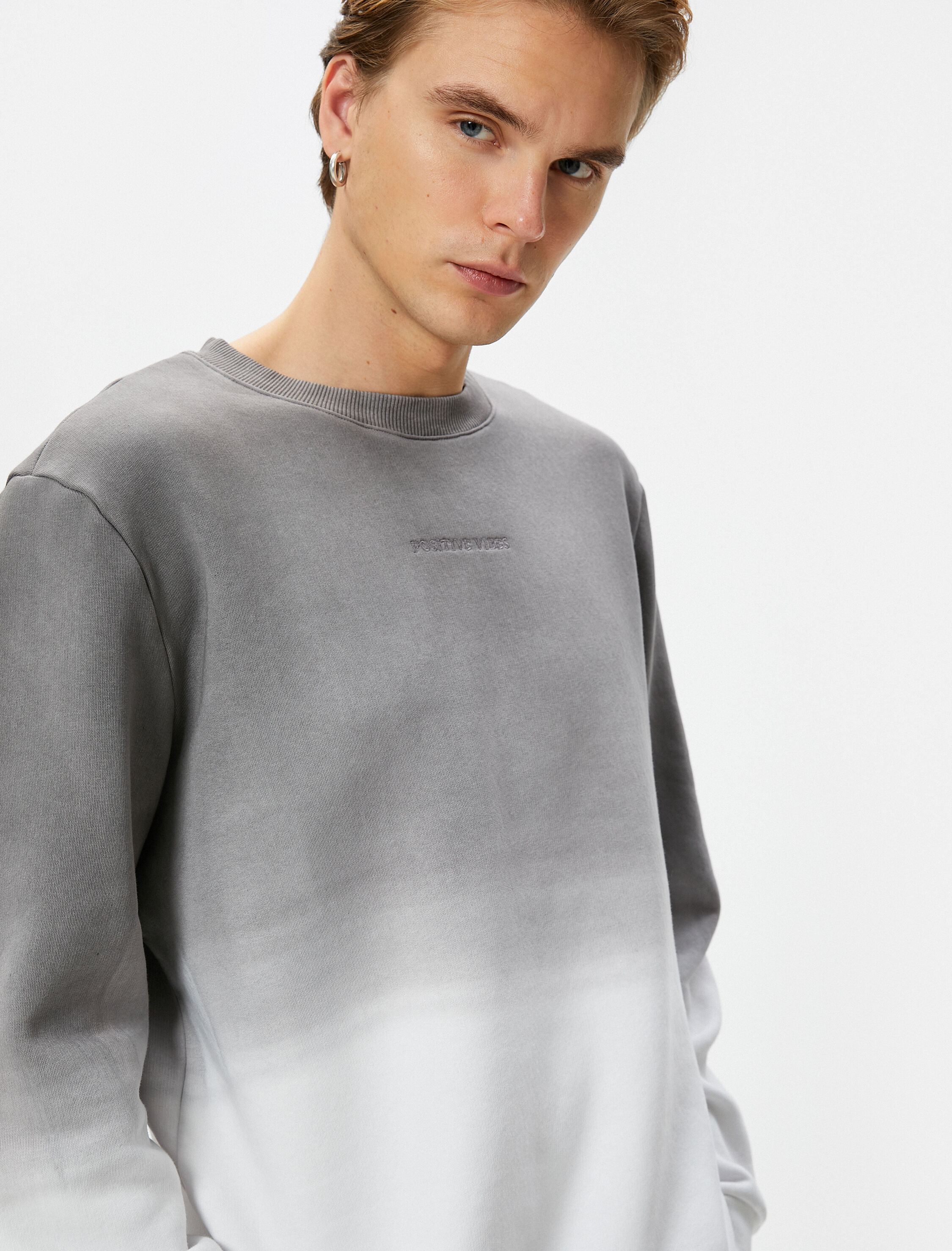 Slogan İşlemeli Sweatshirt Soyut Baskılı Bisiklet Yaka Şardonlu