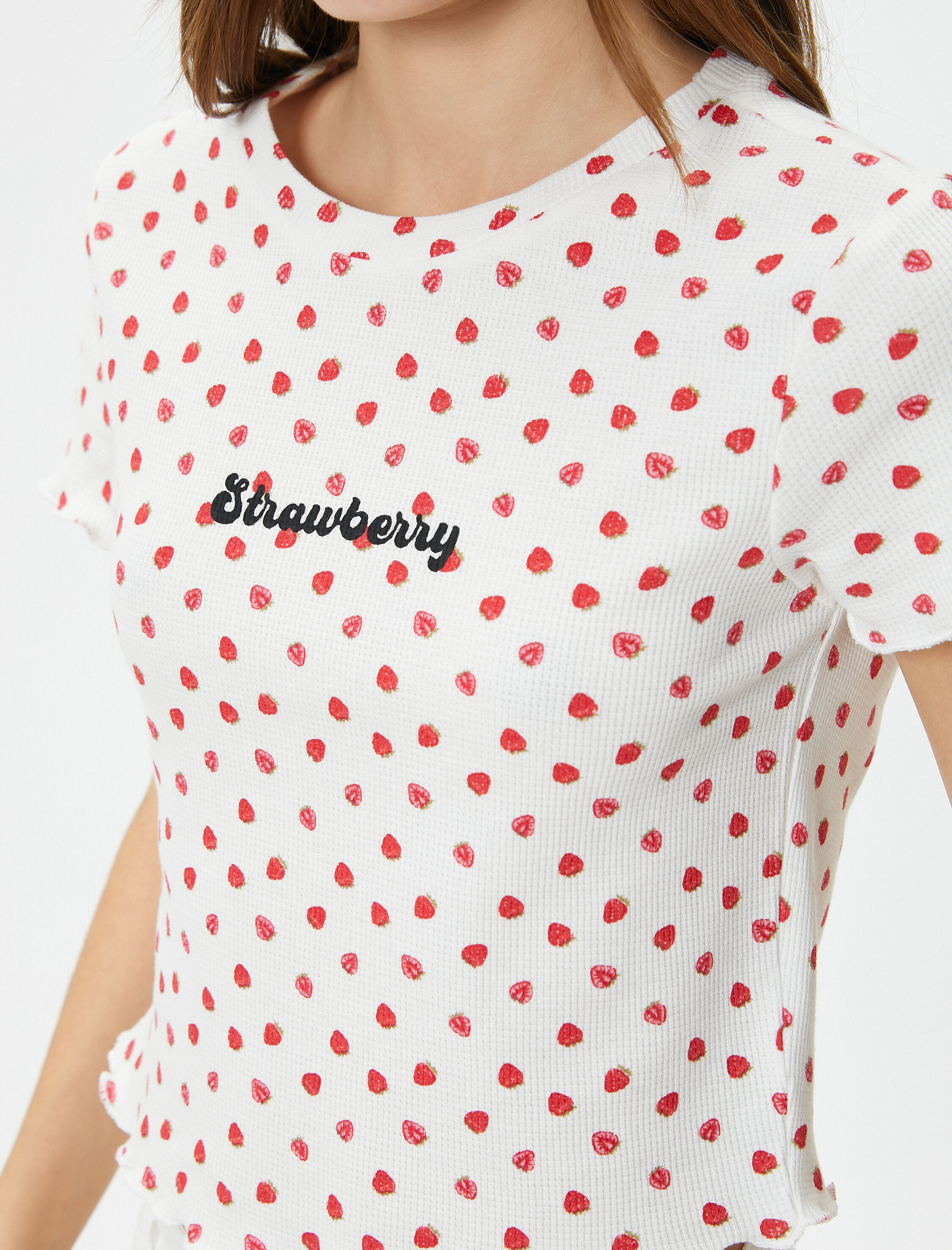   Çilekli Crop Tişört Kısa Kollu Bisiklet Yaka Dokulu Pamuklu