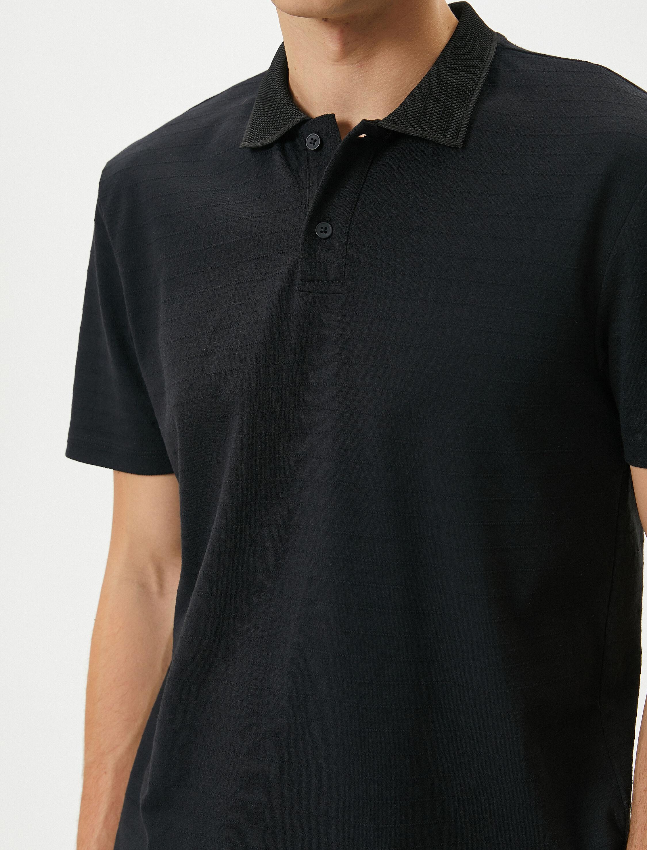   Polo Yaka Tişört Düğme Detaylı Kısa Kollu