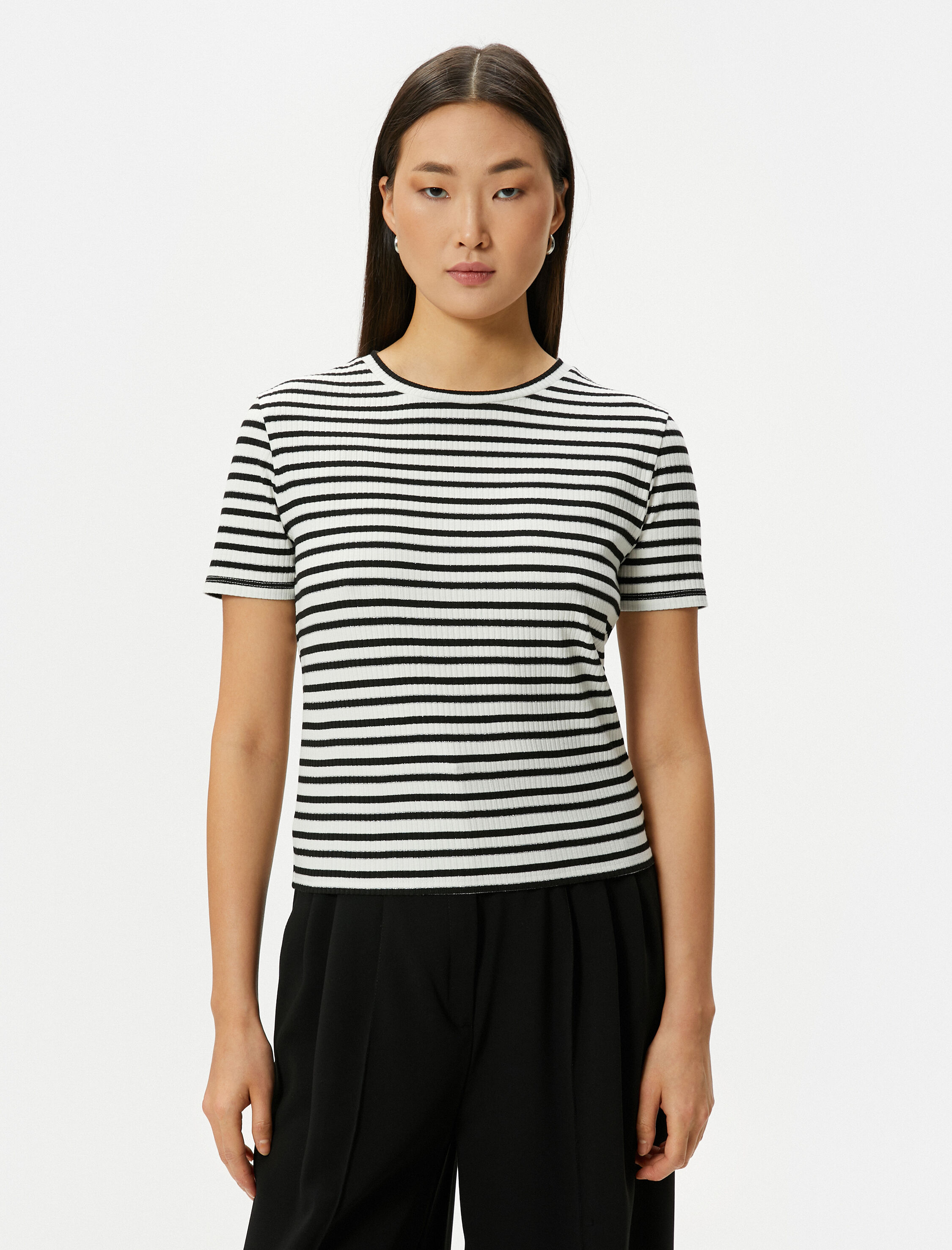   Basic Tişört Bisiklet Yaka Kısa Kollu