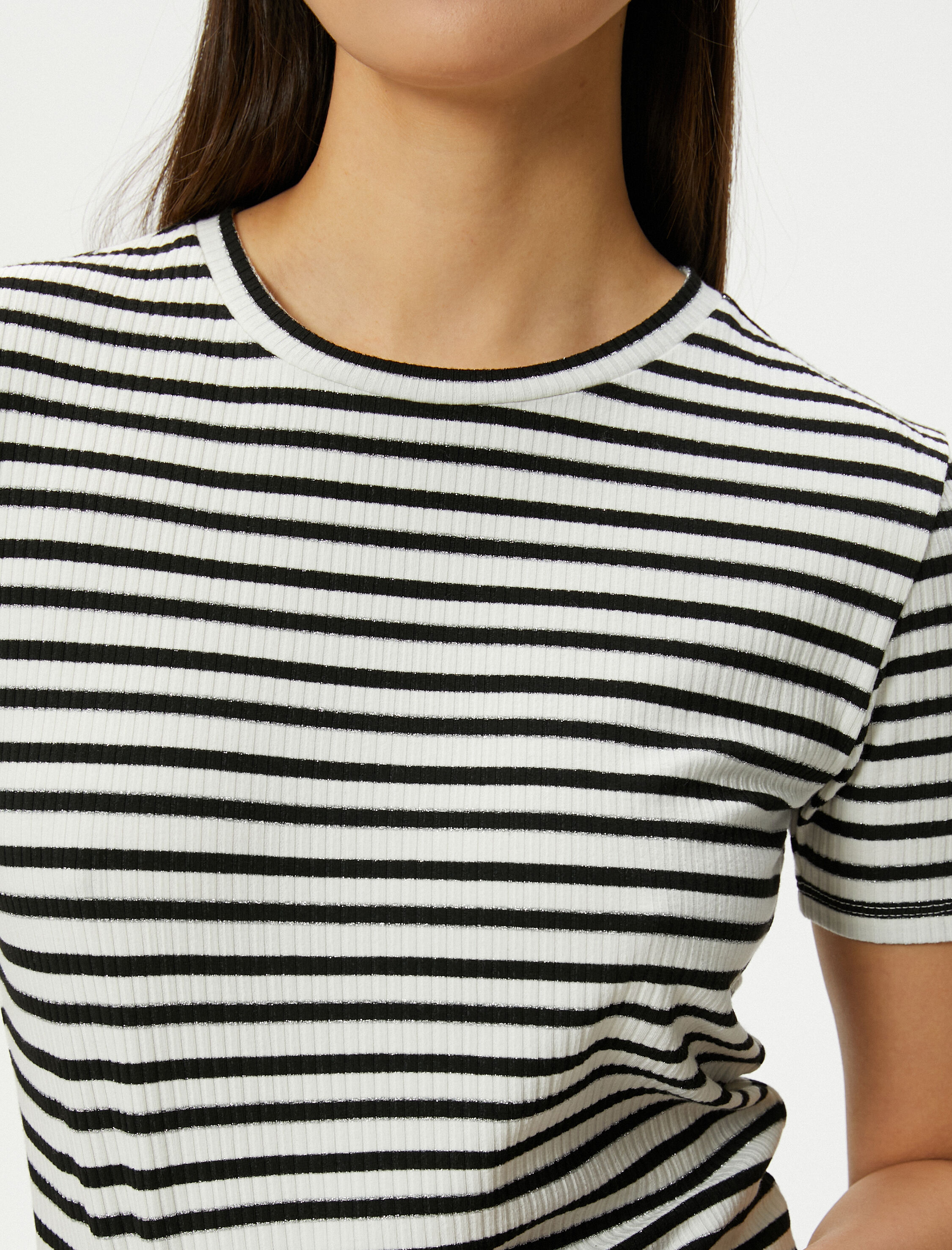   Basic Tişört Bisiklet Yaka Kısa Kollu