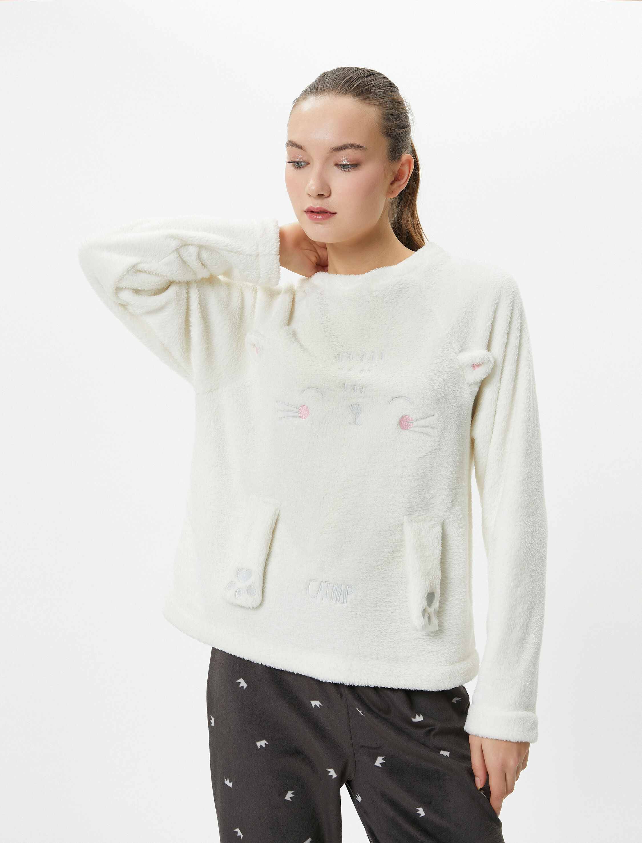   Polar Pijama Üstü Kedi Figürlü Uzun Kollu Bisiklet Yaka