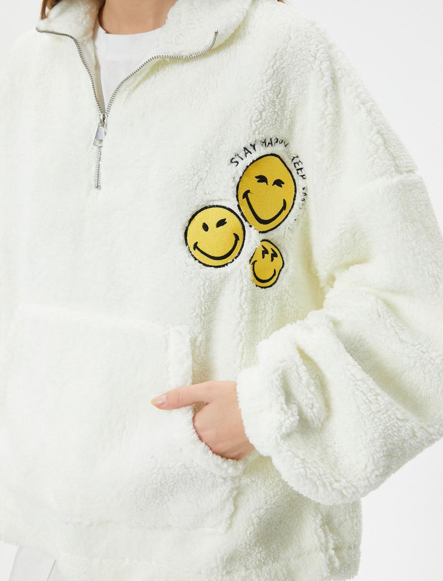   SmileyWorld® Peluş Sweatshirt Lisanslı Yarım Fermuarlı Dik Yaka Arkası İşlemeli Kanguru Cepli