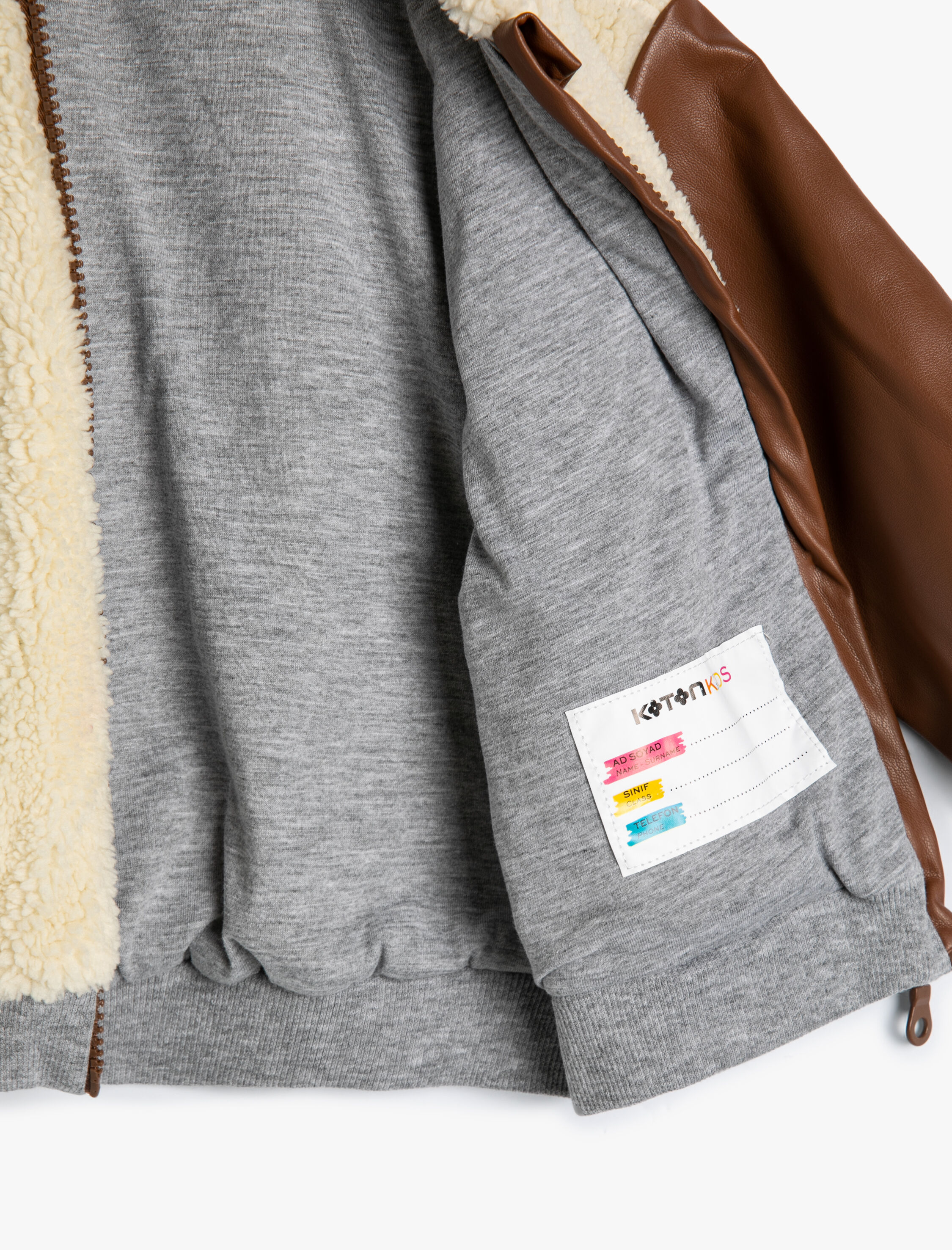  Erkek Bebek Kapşonlu Peluş Ceket İşlemeli Suni Deri Detaylı