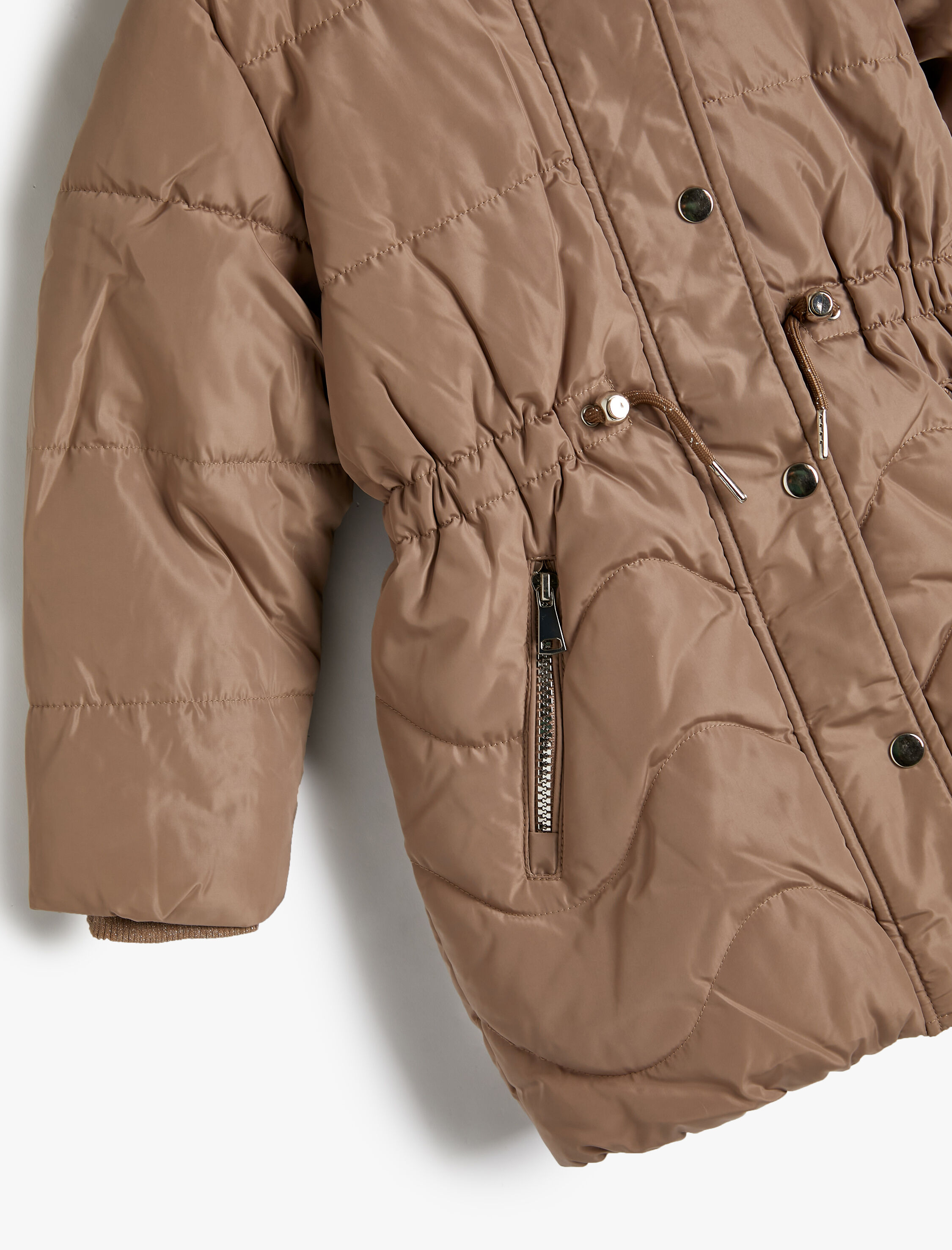  Kız Çocuk Uzun Şişme Mont Peluş Detaylı Cepli Fermuarlı