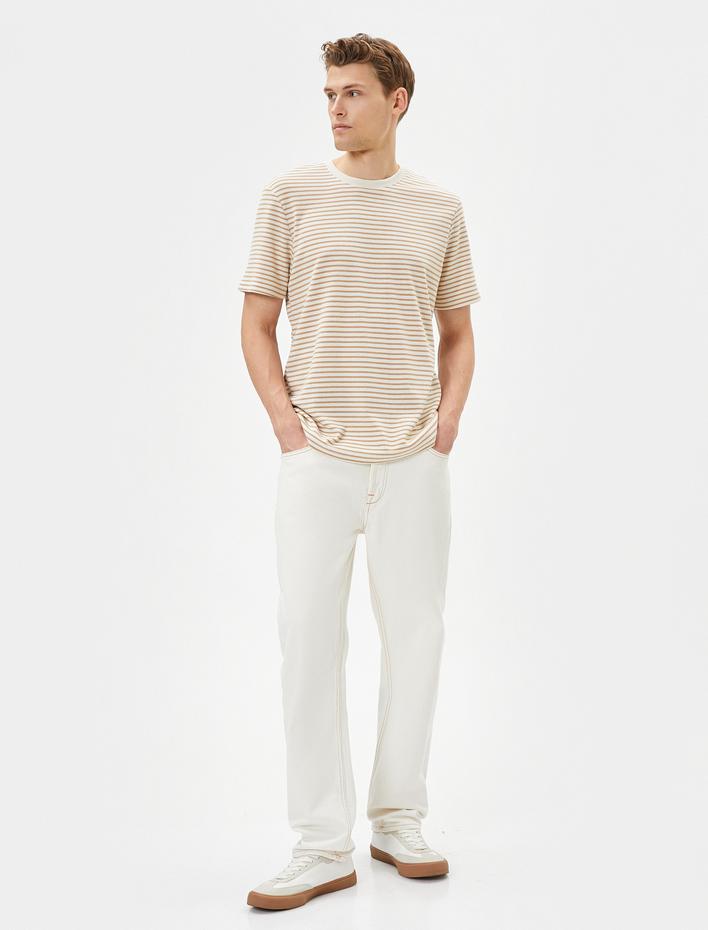  Basic Tişört Bisiklet Yaka Kısa Kollu Dokulu