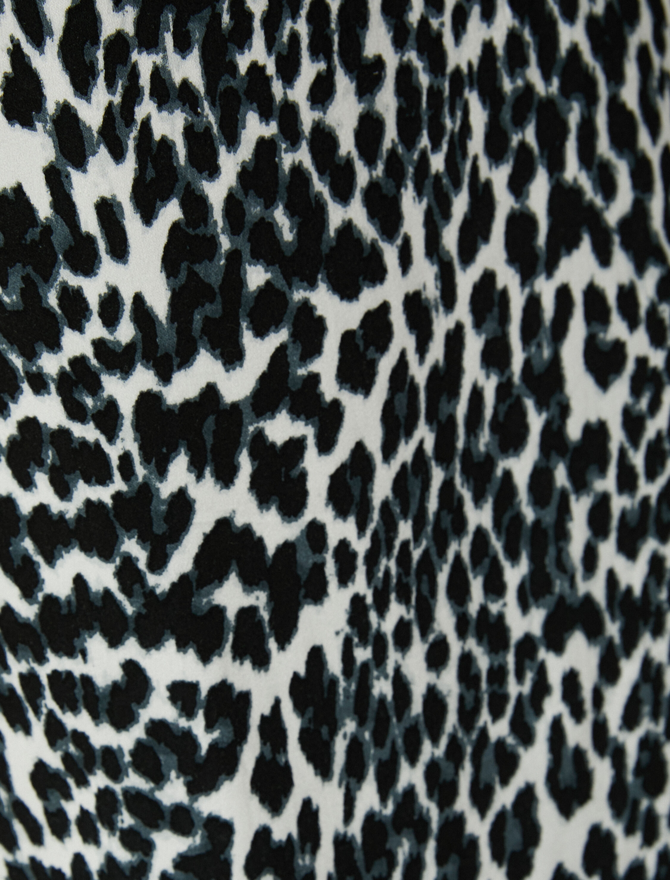   Leopar Desenli Pijama Üstü İnce Askılı Dantelli Viskon