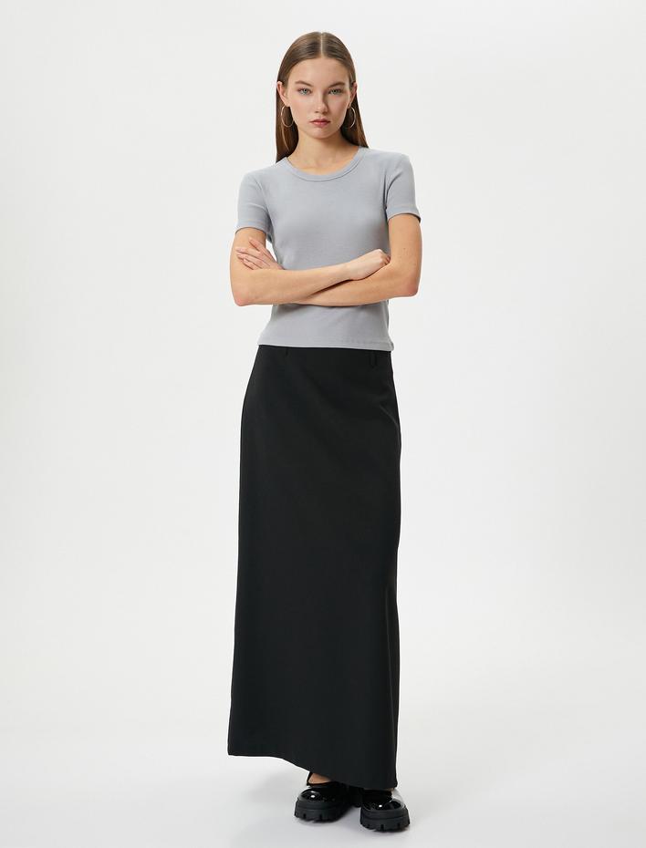  Basic Tişört Slim Fit Ribanalı Kısa Kollu Bisiklet Yaka Pamuklu