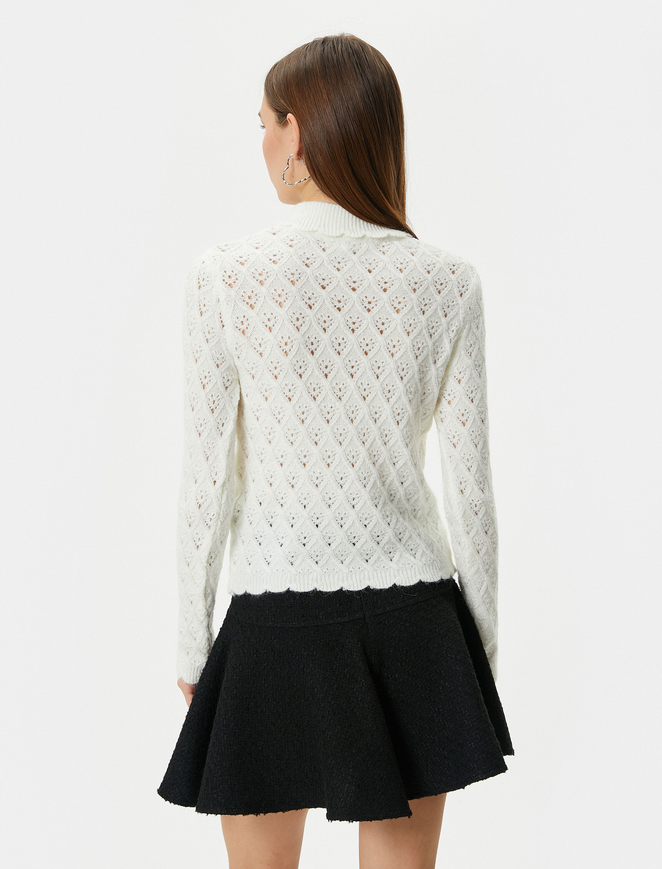   Polo Yaka Ajurlu Triko Kazak Slim Fit Yumuşak Dokulu İnci Broş Detaylı