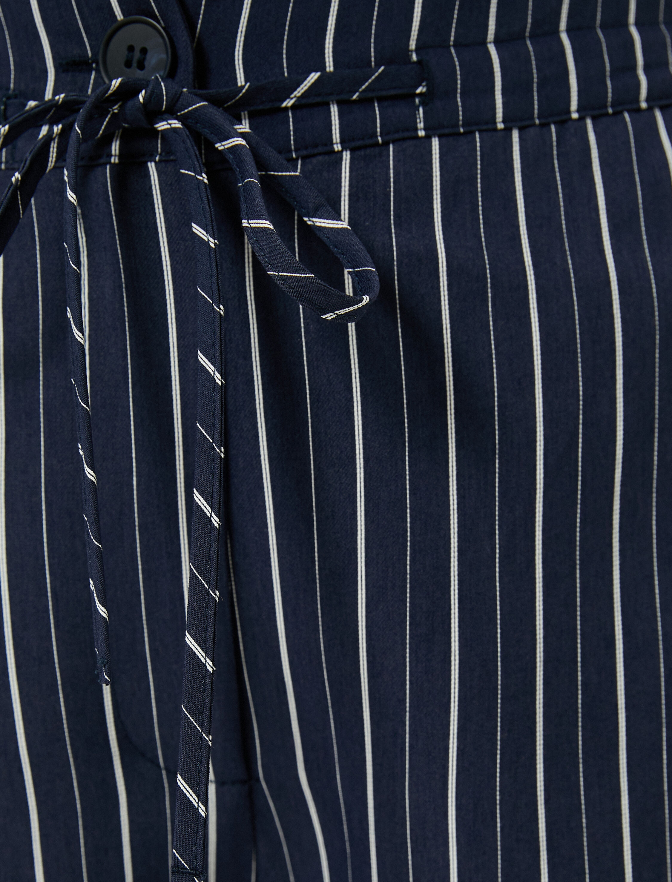   Havuç Pantolon Beli Bağcıklı Cep Detaylı Viskon