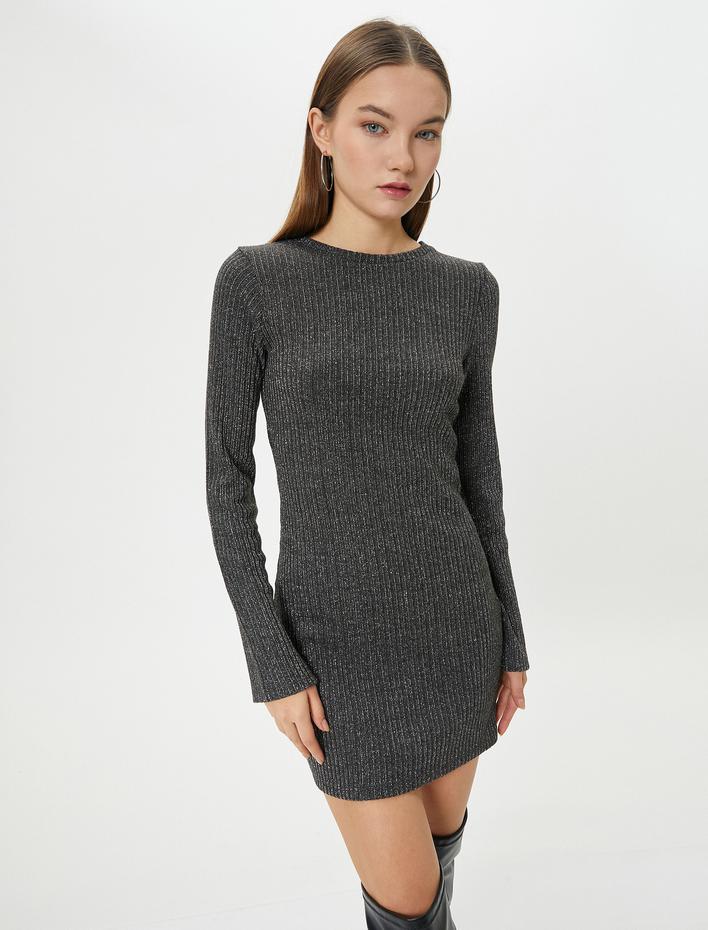  Mini Triko Elbise Arkası Bağlamalı Pencere Detaylı Uzun Kollu Yuvarlak Yaka Slim Fit