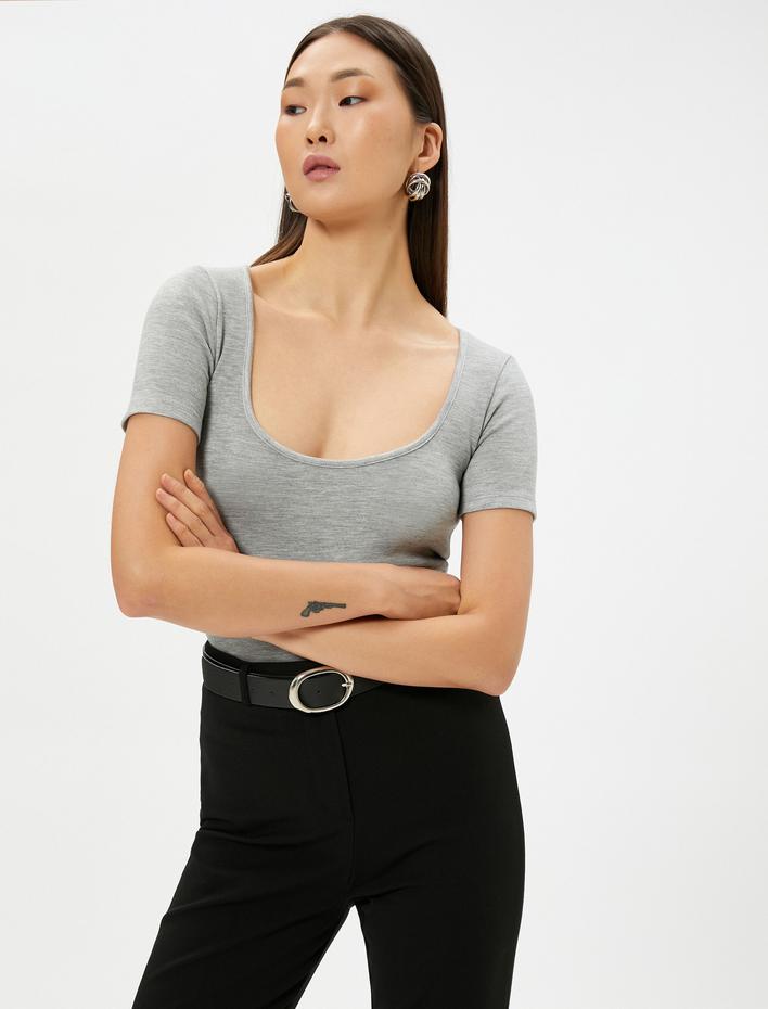  Basic Body U Yaka Kısa Kollu Viskon Karışımlı