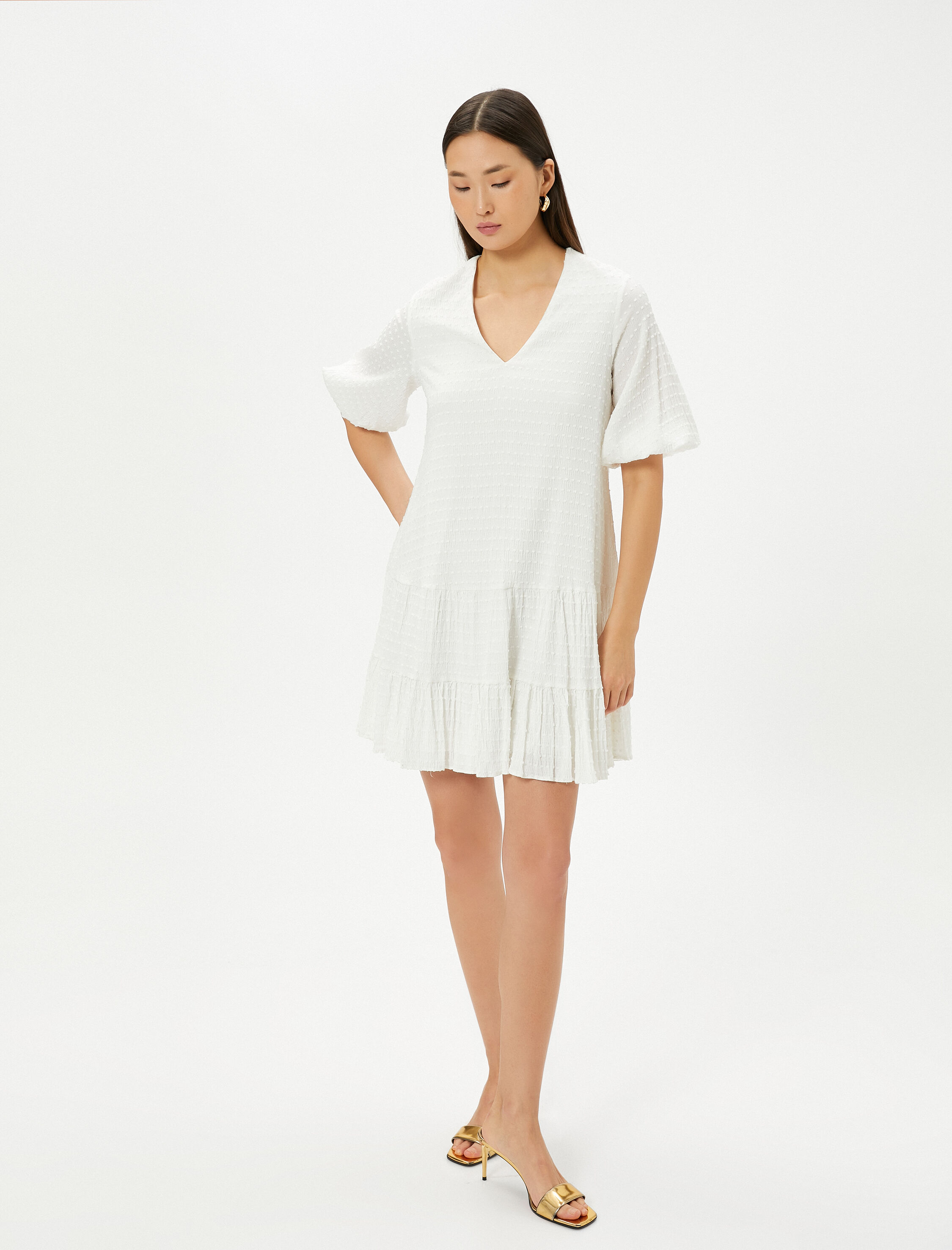   Balon Kol Elbise Mini V Yaka Volanlı Dokulu