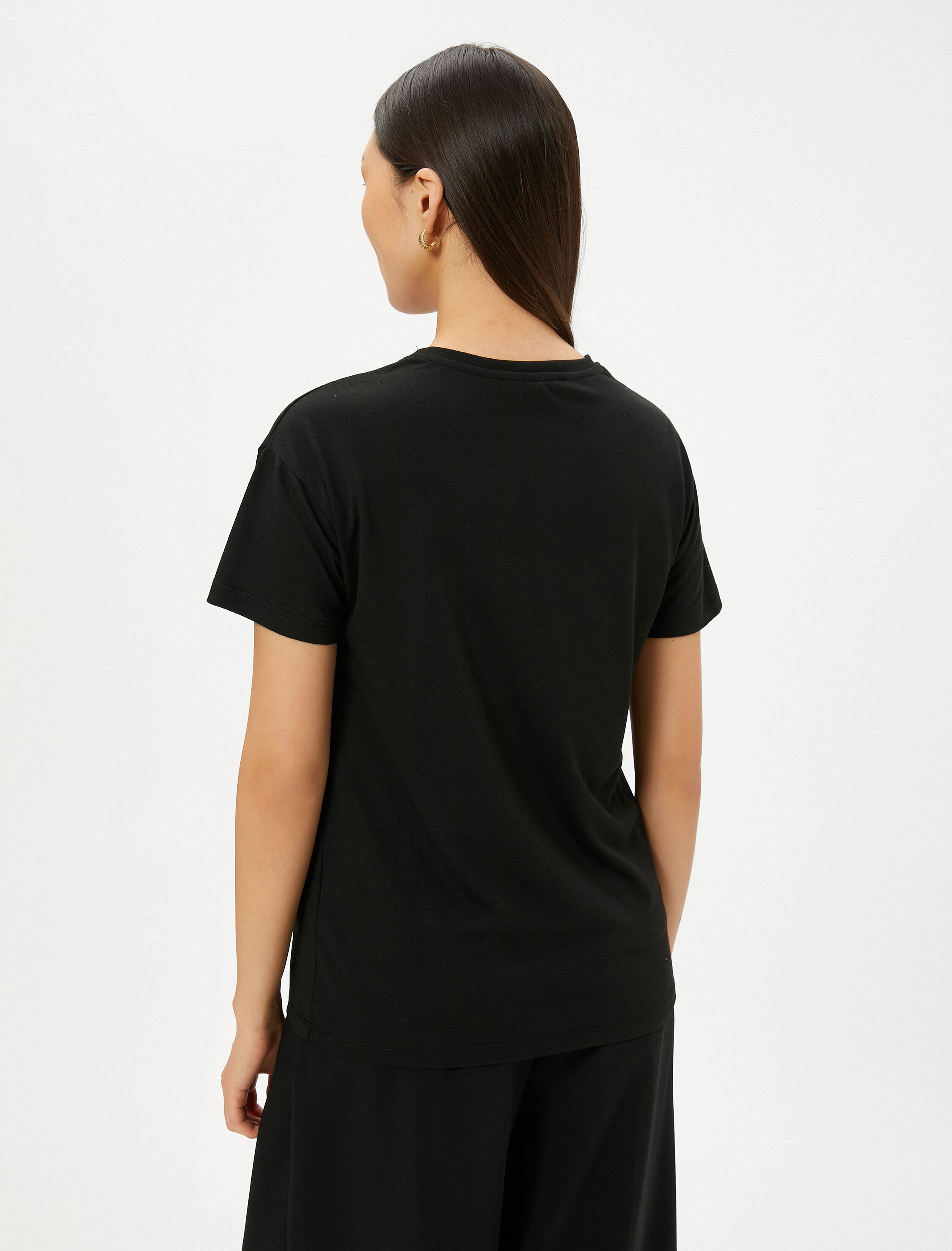   Pul Payetli Tişört Bisiklet Yaka Kısa Kollu