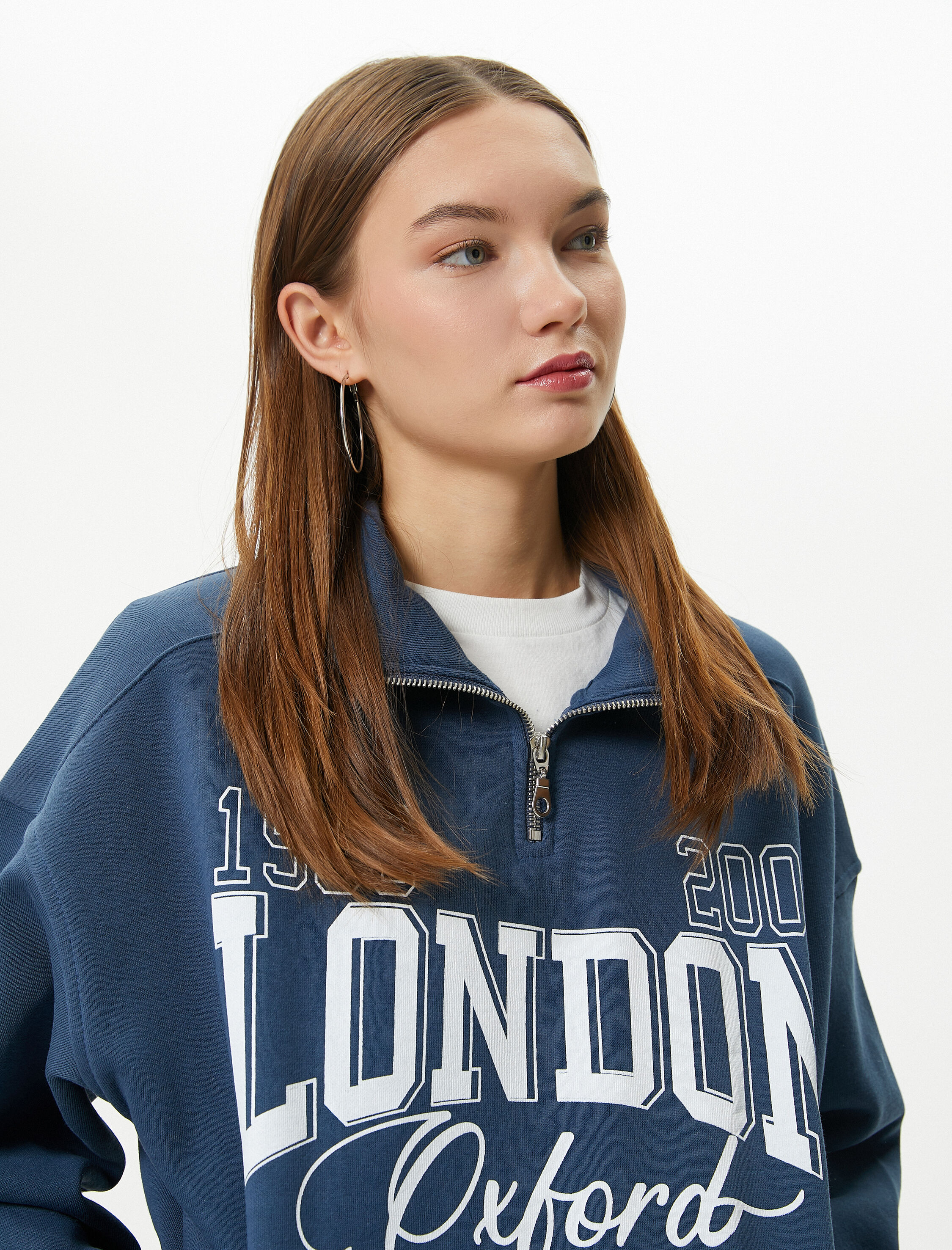   Şardonlu Yarım Fermuarlı Sweatshirt Rahat Kalıp Kolej Temalı Baskılı  Pamuk Karışımlı