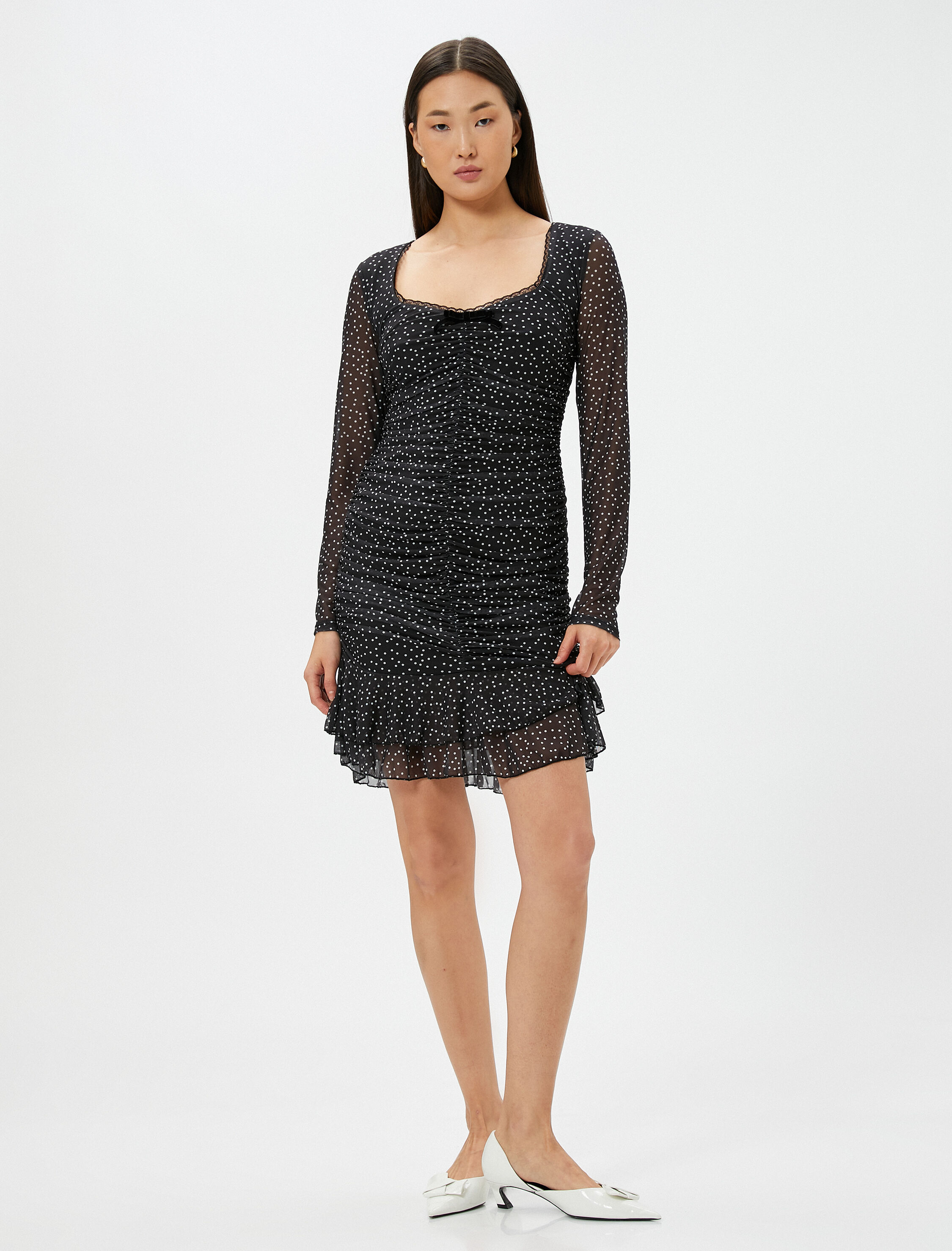   Puantiyeli Elbise Fırfırlı Drapeli Uzun Kollu Kare Yaka Fiyonk Detaylı