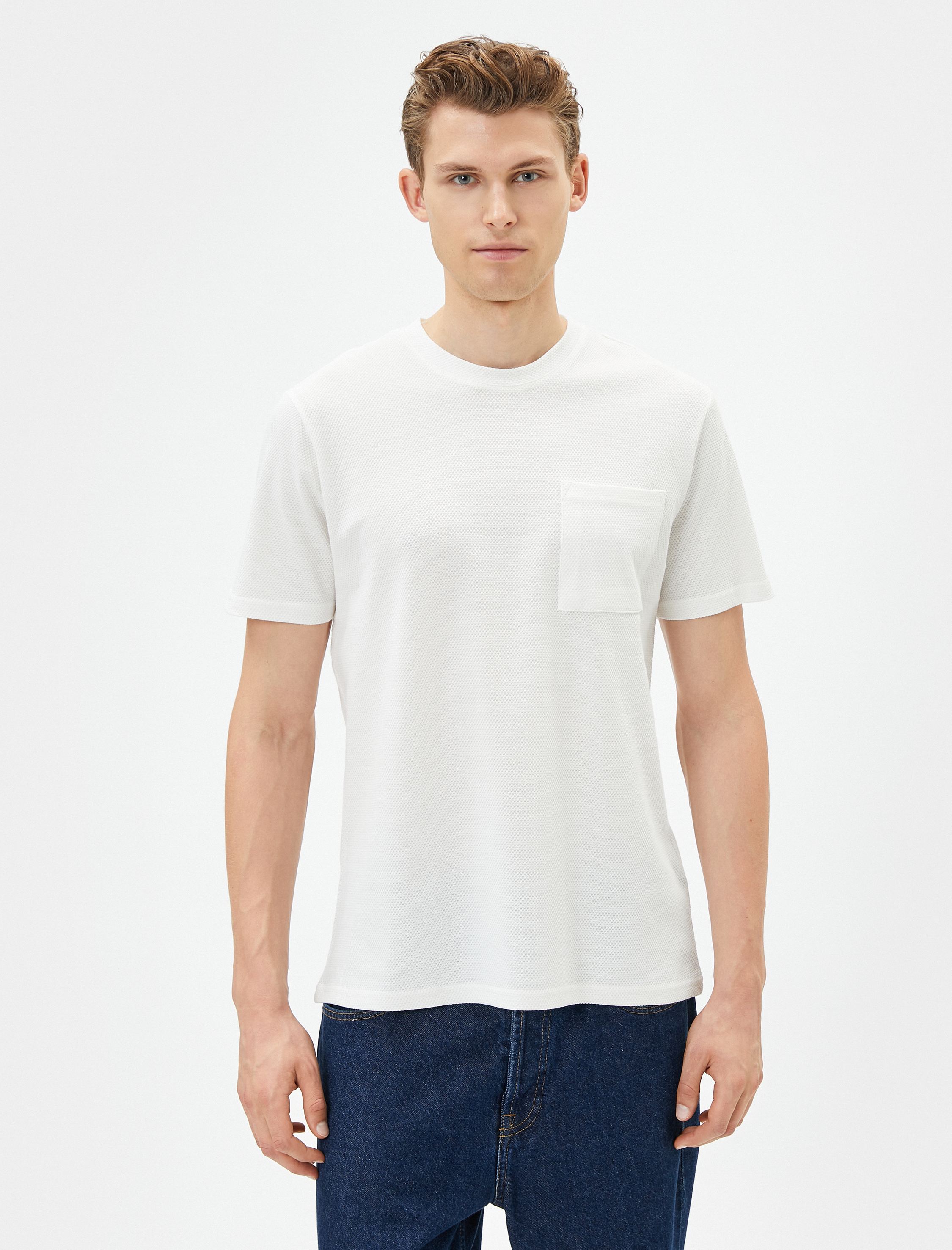   Basic Tişört Cep Detaylı Bisiklet Yaka Kısa Kollu Dokulu