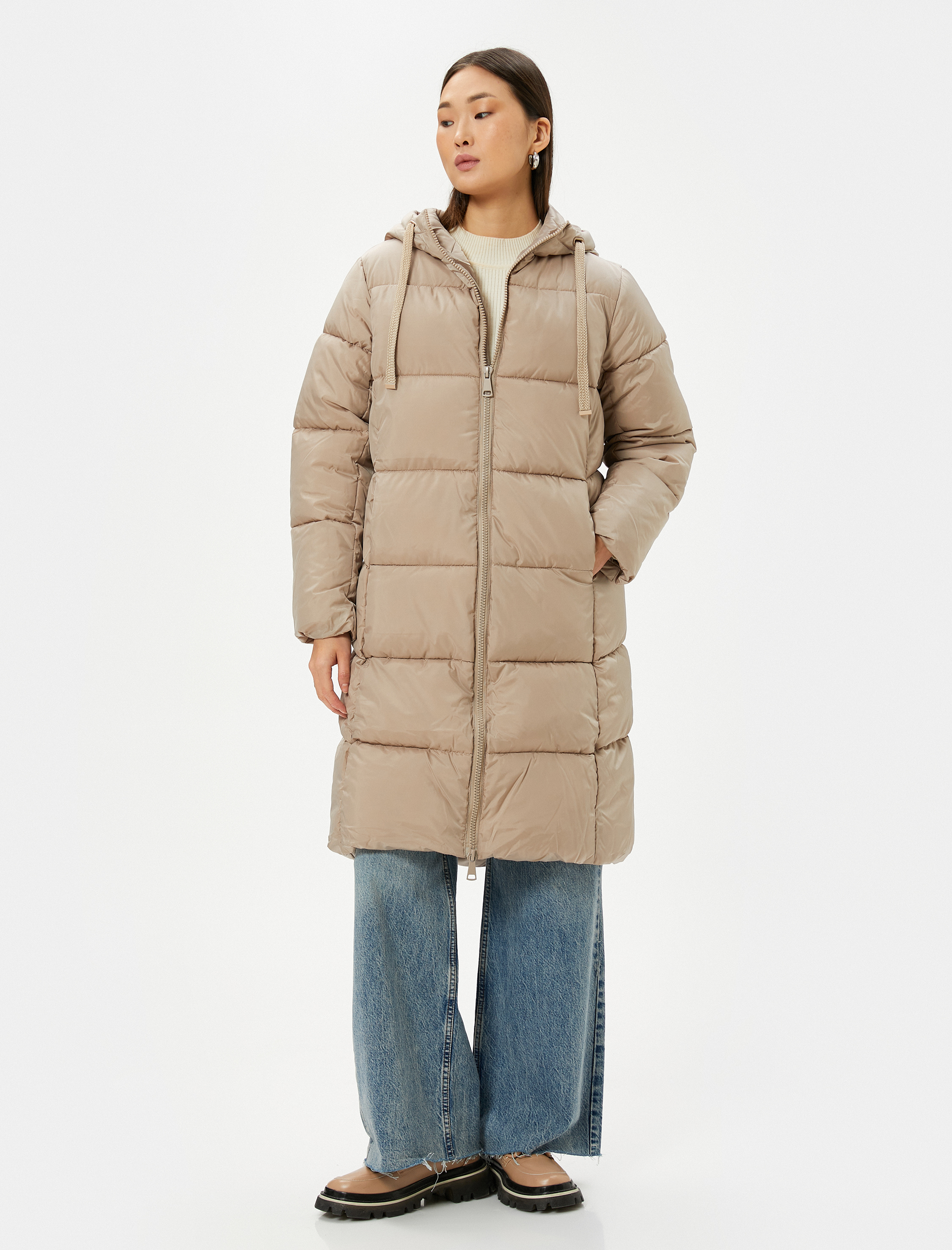   Uzun Şişme Mont Kapüşonlu Cepli Fermuarlı