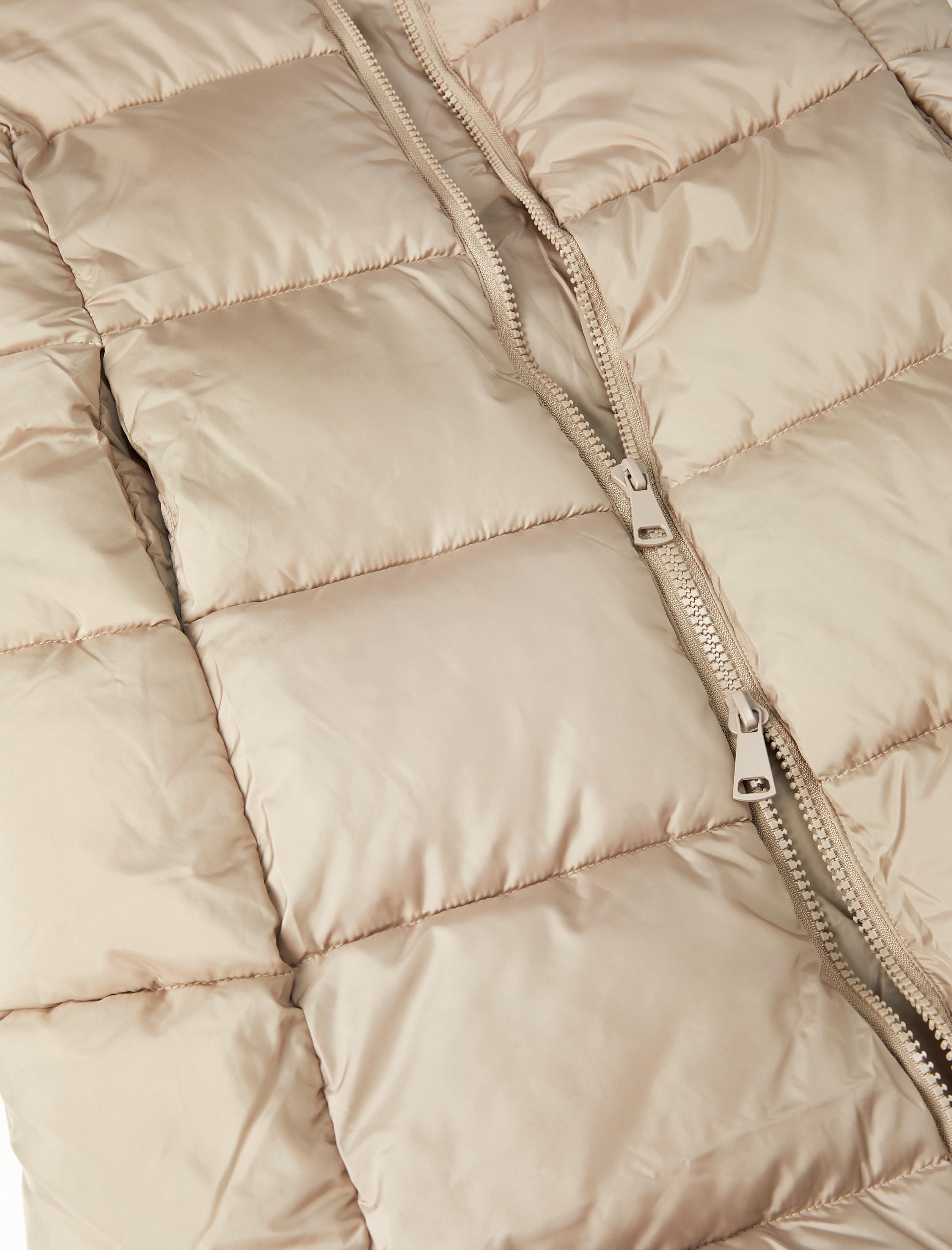   Uzun Şişme Mont Kapüşonlu Cepli Fermuarlı