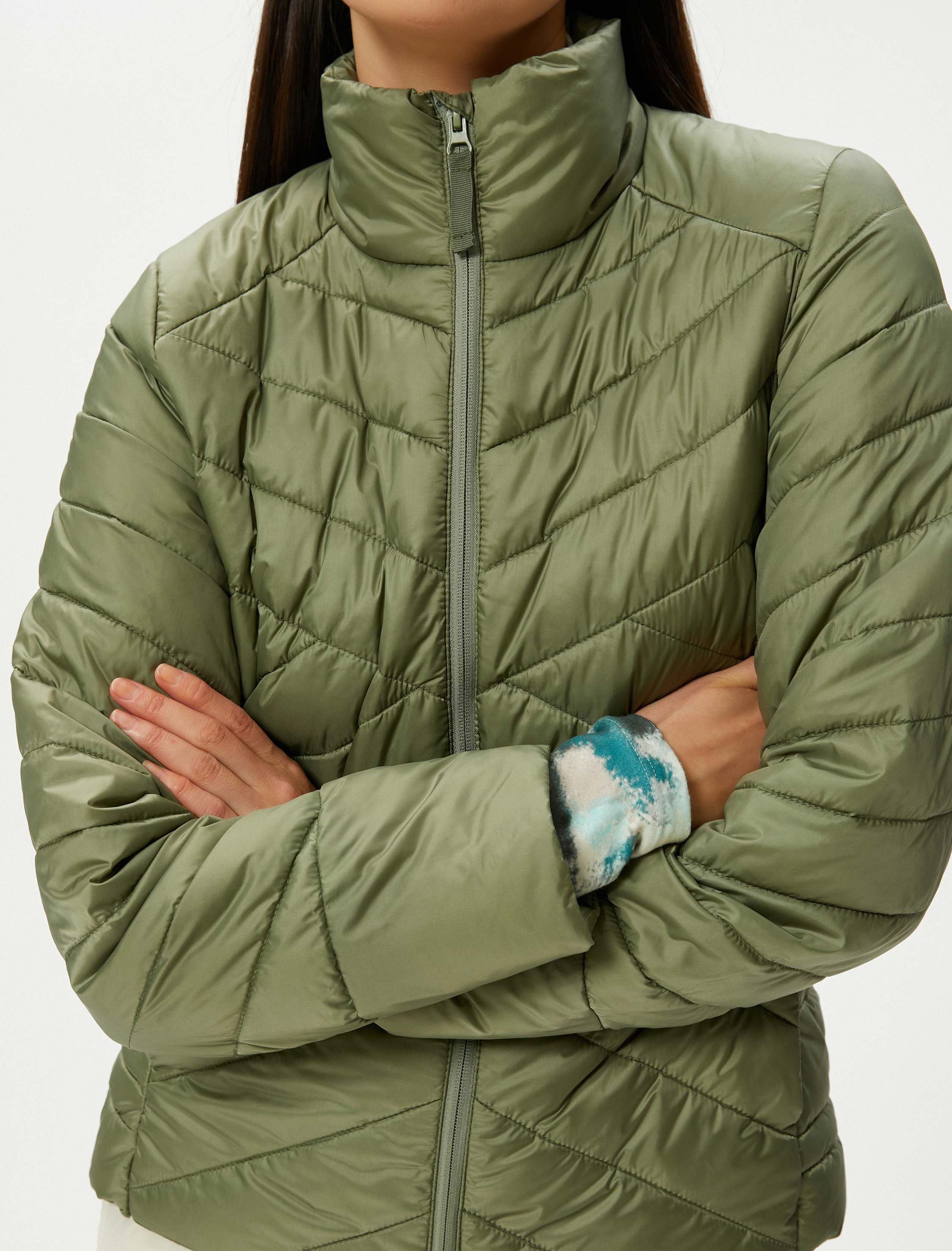   Şişme Mont Dik Yaka Fermuarlı Cepli