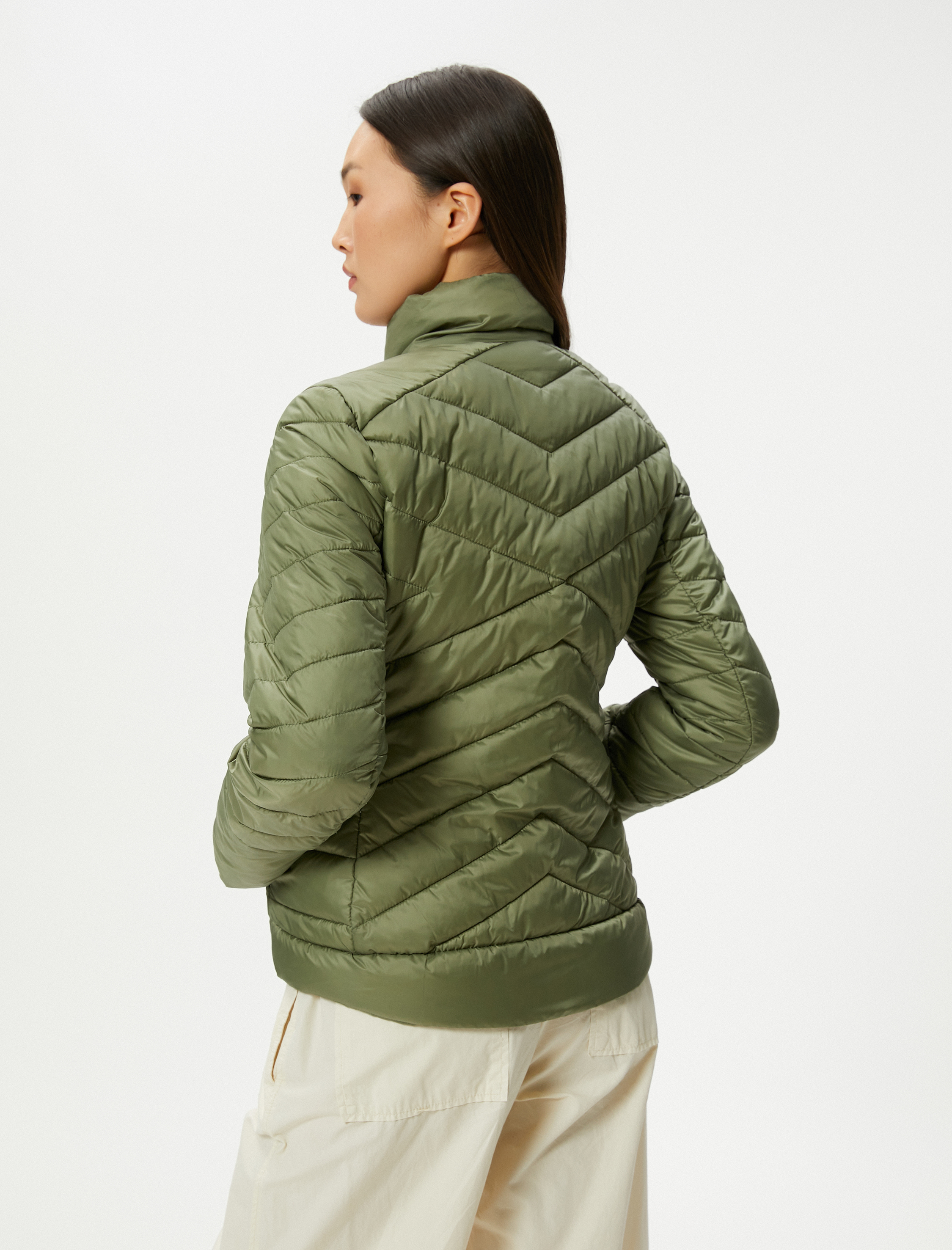   Şişme Mont Dik Yaka Fermuarlı Cepli