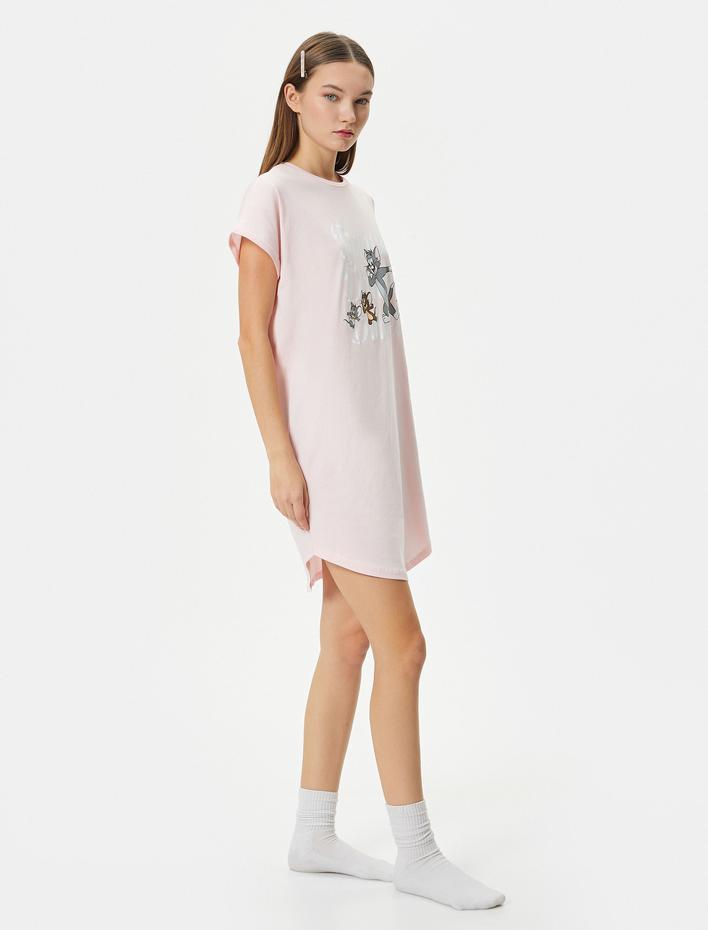  Tom ve Jerry Baskılı Gecelik Lisanslı Kısa Kollu Bisiklet Yaka Pamuklu