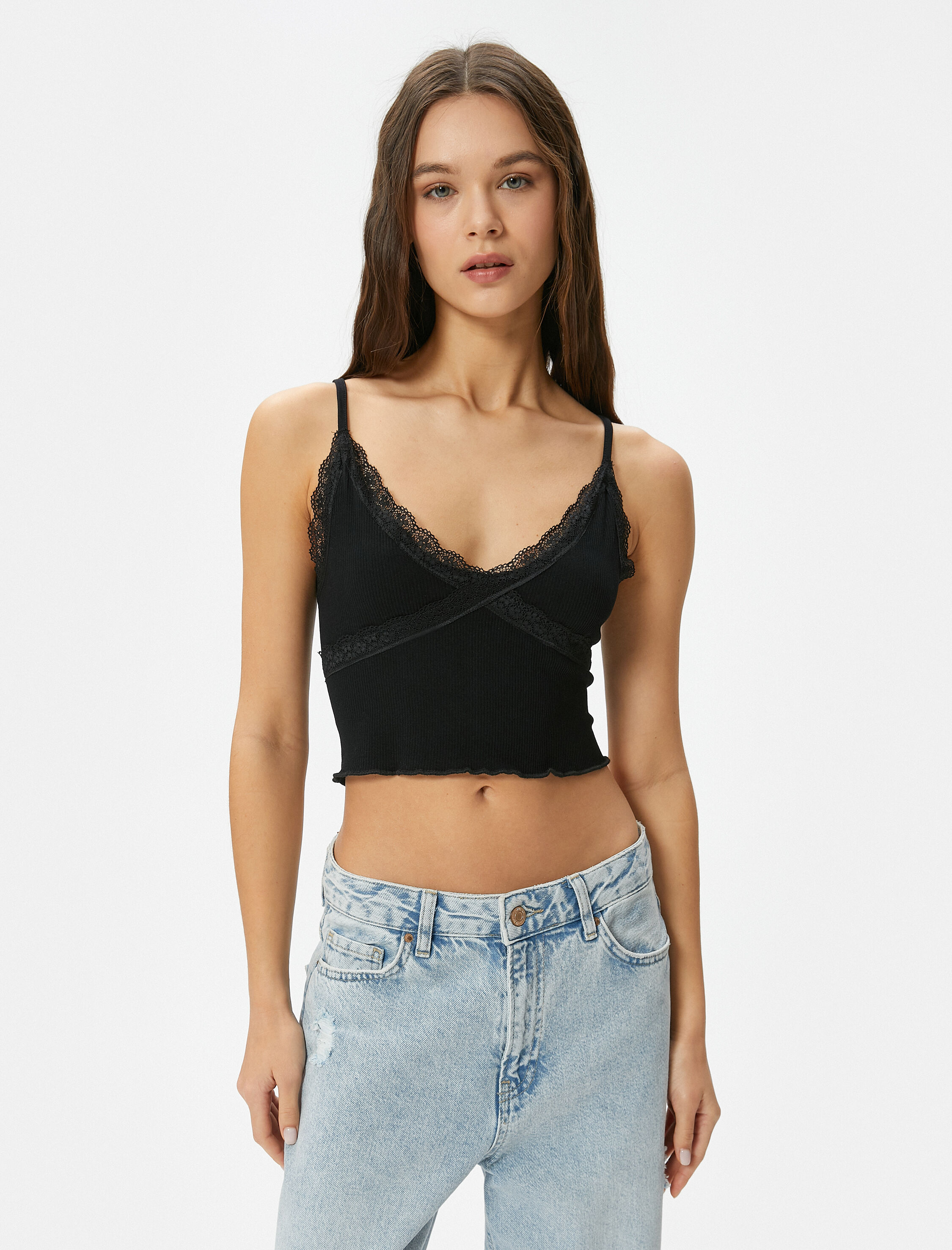   Crop İnce Askılı Atlet Dantel Güpür Dantel Detaylı Slim Fit Ribanalı