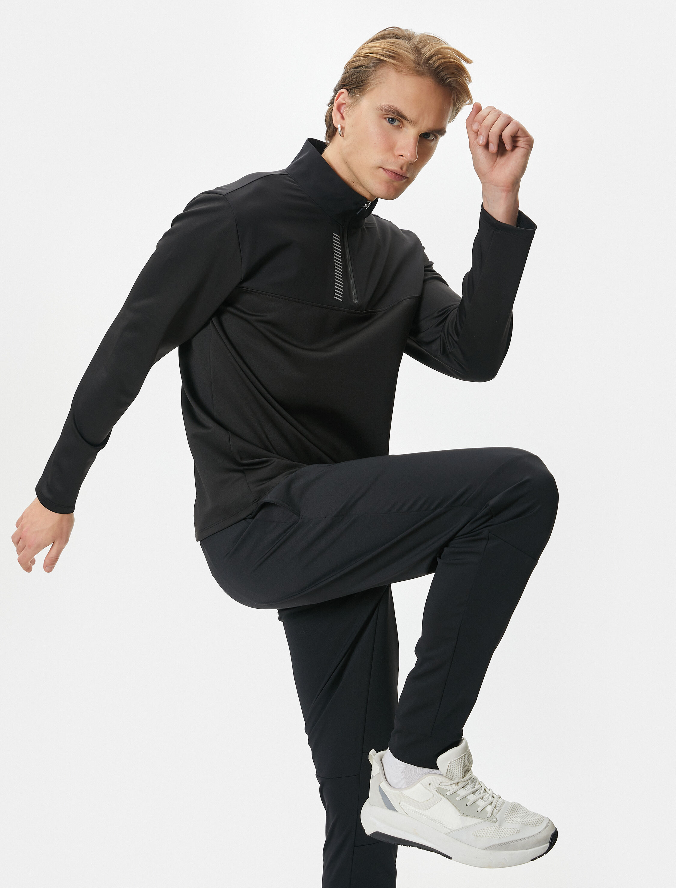   Spor Sweatshirt Yarım Fermuarlı Dik Yaka Baskılı