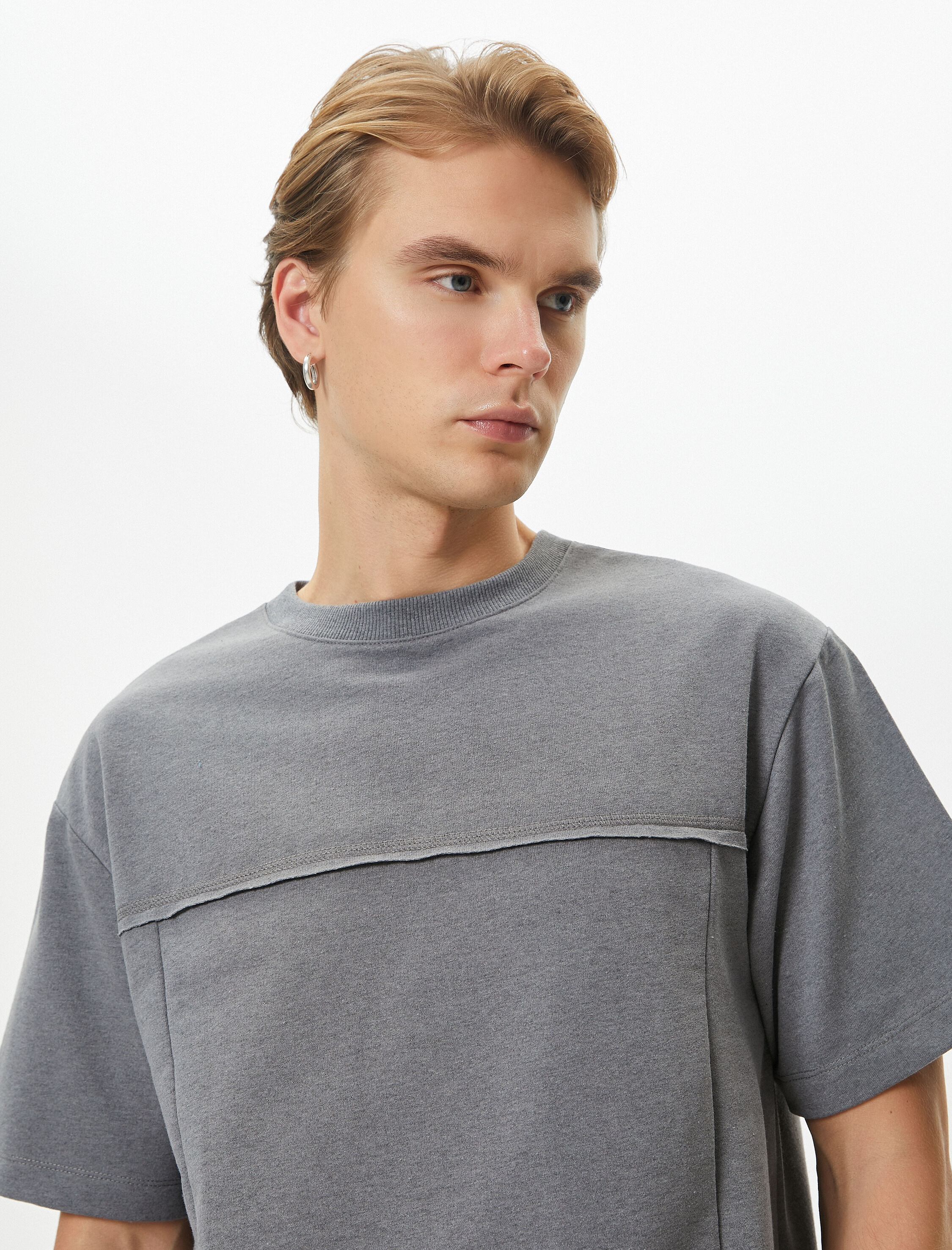   Oversize Tişört Dikiş Detaylı Bisiklet Yaka Kısa Kollu