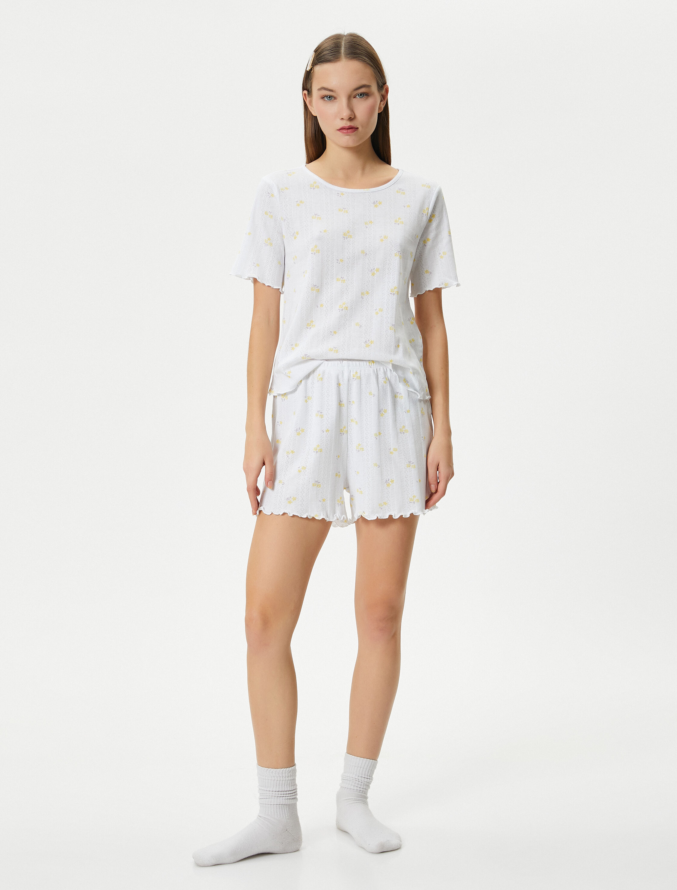   Şortlu Pijama Takımı Kısa Kollu Bisiklet Yaka Çiçekli Pamuklu