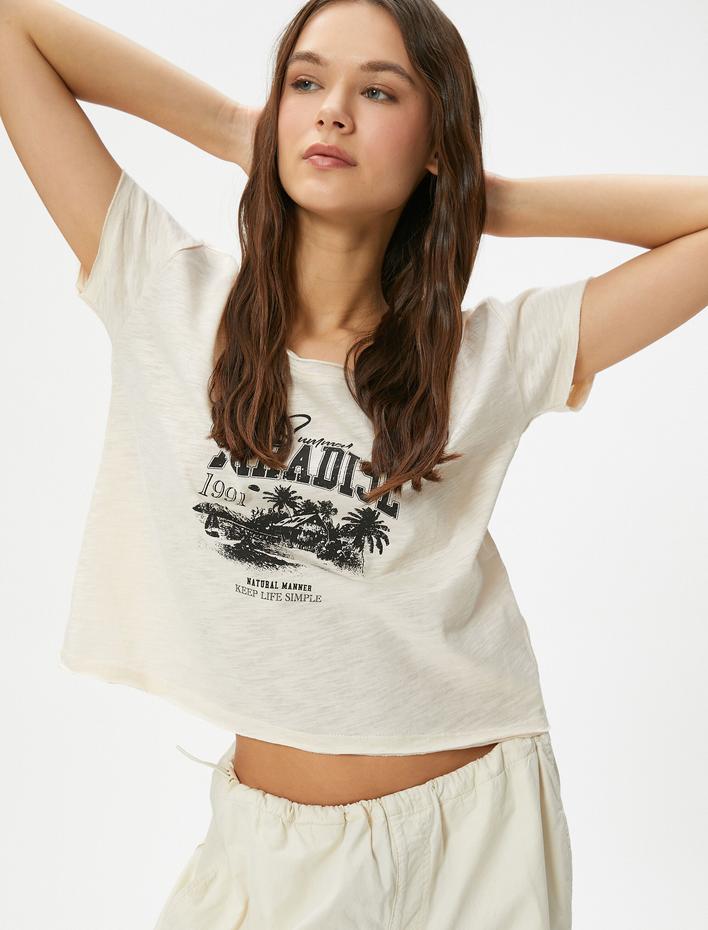  Kayık Yaka Tişört Baskılı Kısa Kollu Pamuklu