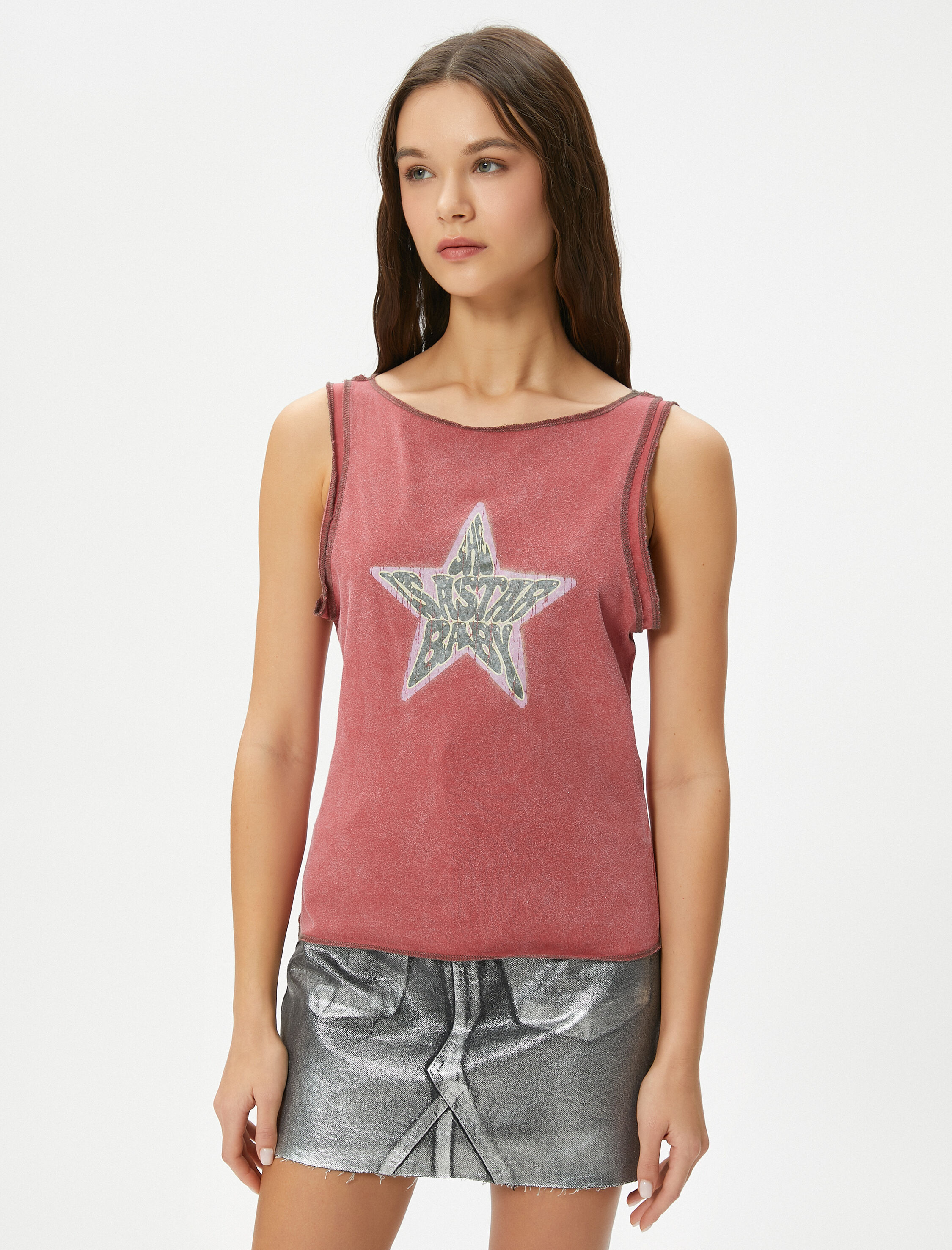   Kolsuz Tişört Soluk Efektli Yıldız Baskılı Rahat Kalıp