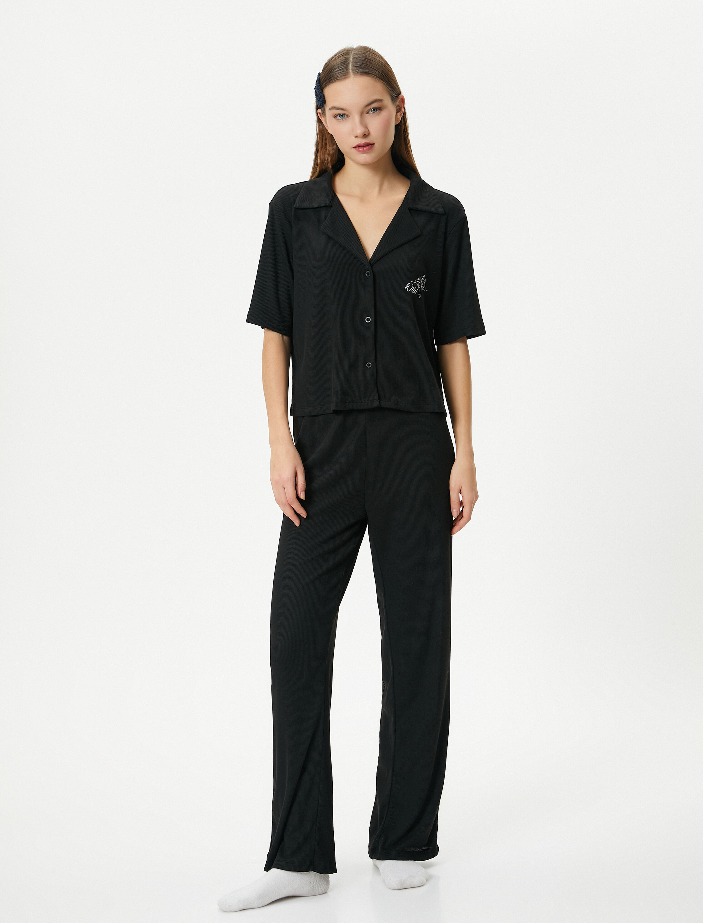   Kısa Kollu Pijama Takımı Nakışlı Viskon Karışımlı Gömlek Yaka