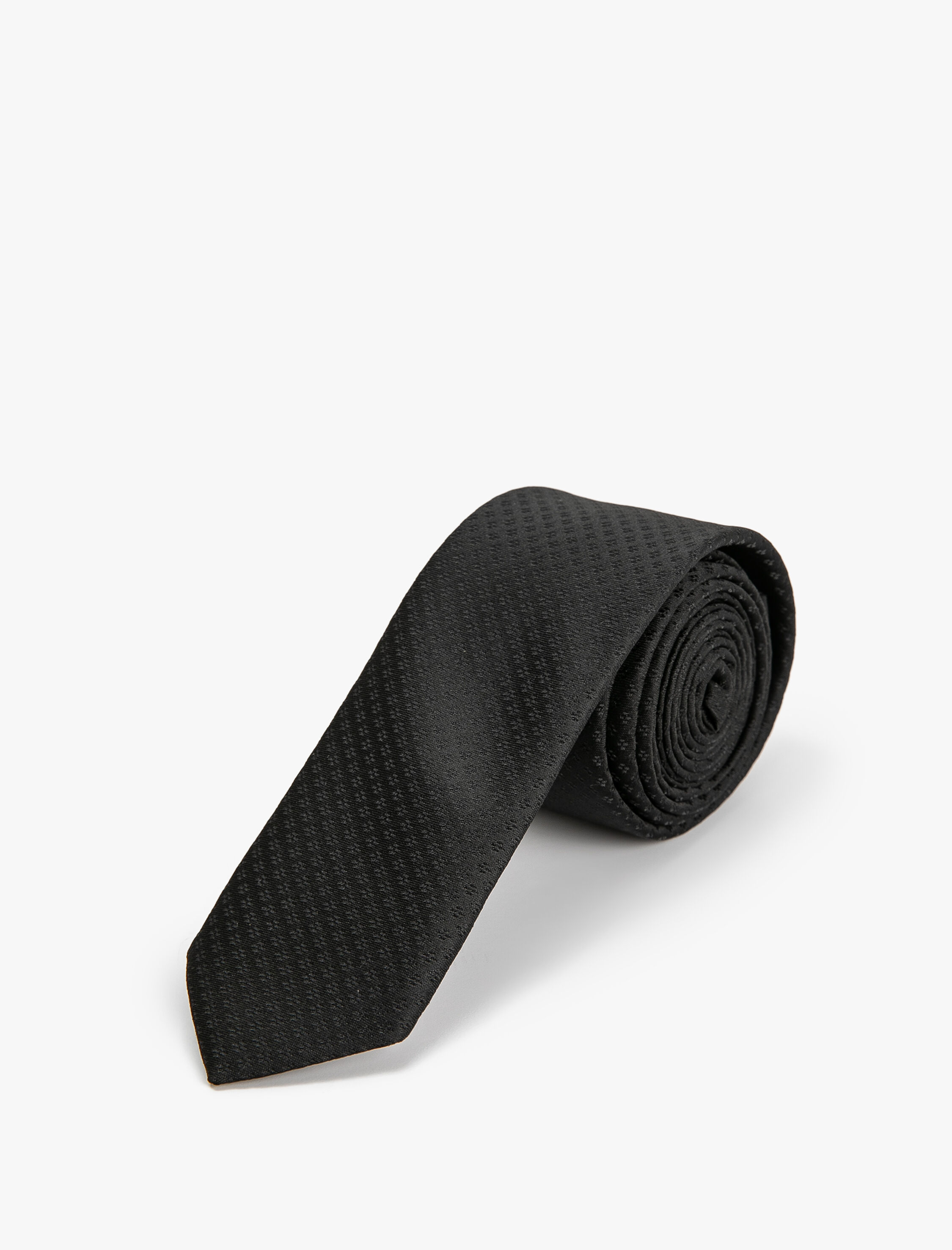   Kravat Minimal Desenli Dokulu