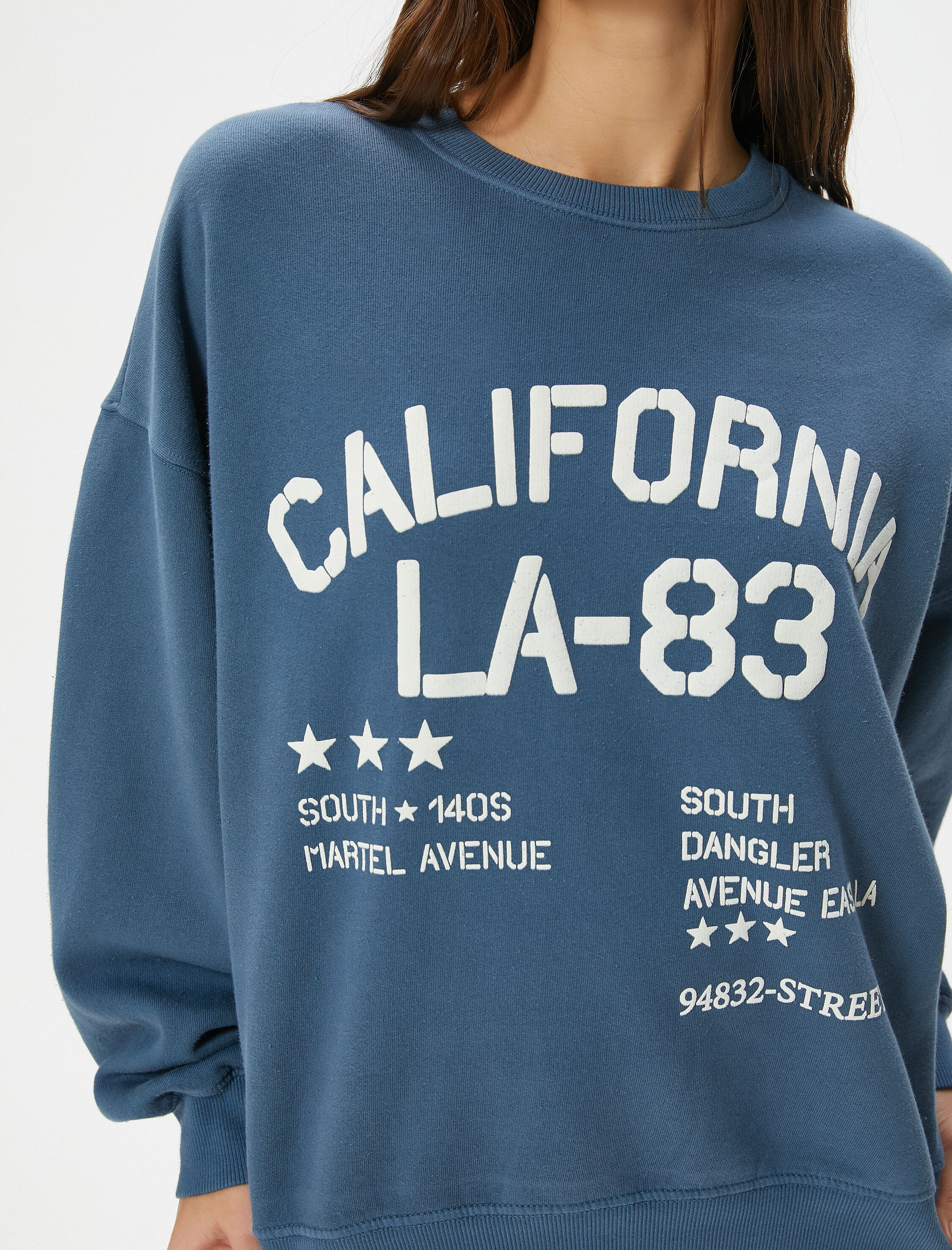   Şardonlu Kolej Sweatshirt Baskılı Uzun Kollu Bisiklet Yaka Rahat Kalıp