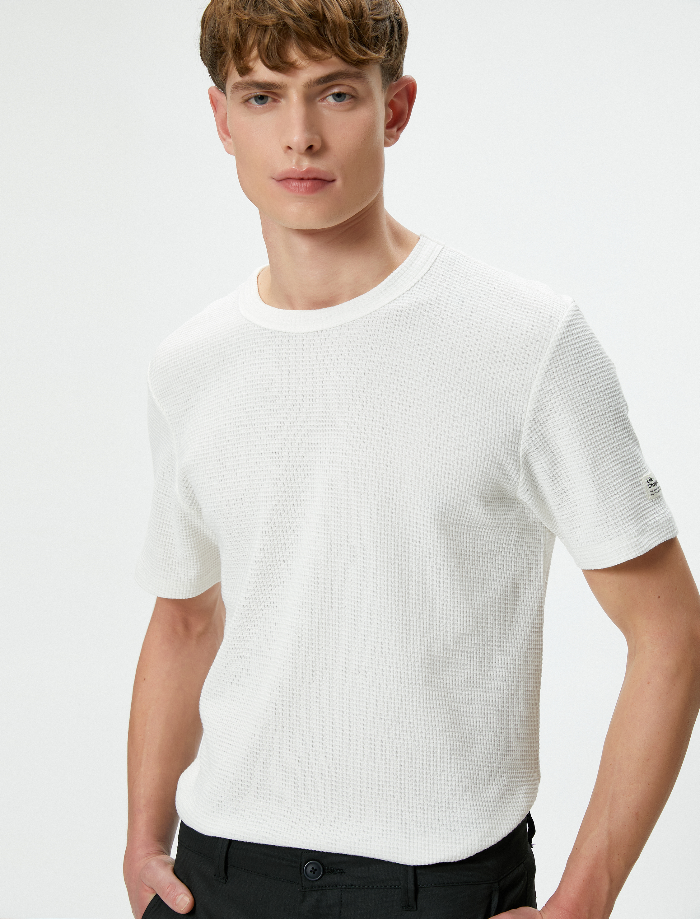   Basic Tişört Dokulu Bisiklet Yaka Kısa Kollu Dokulu